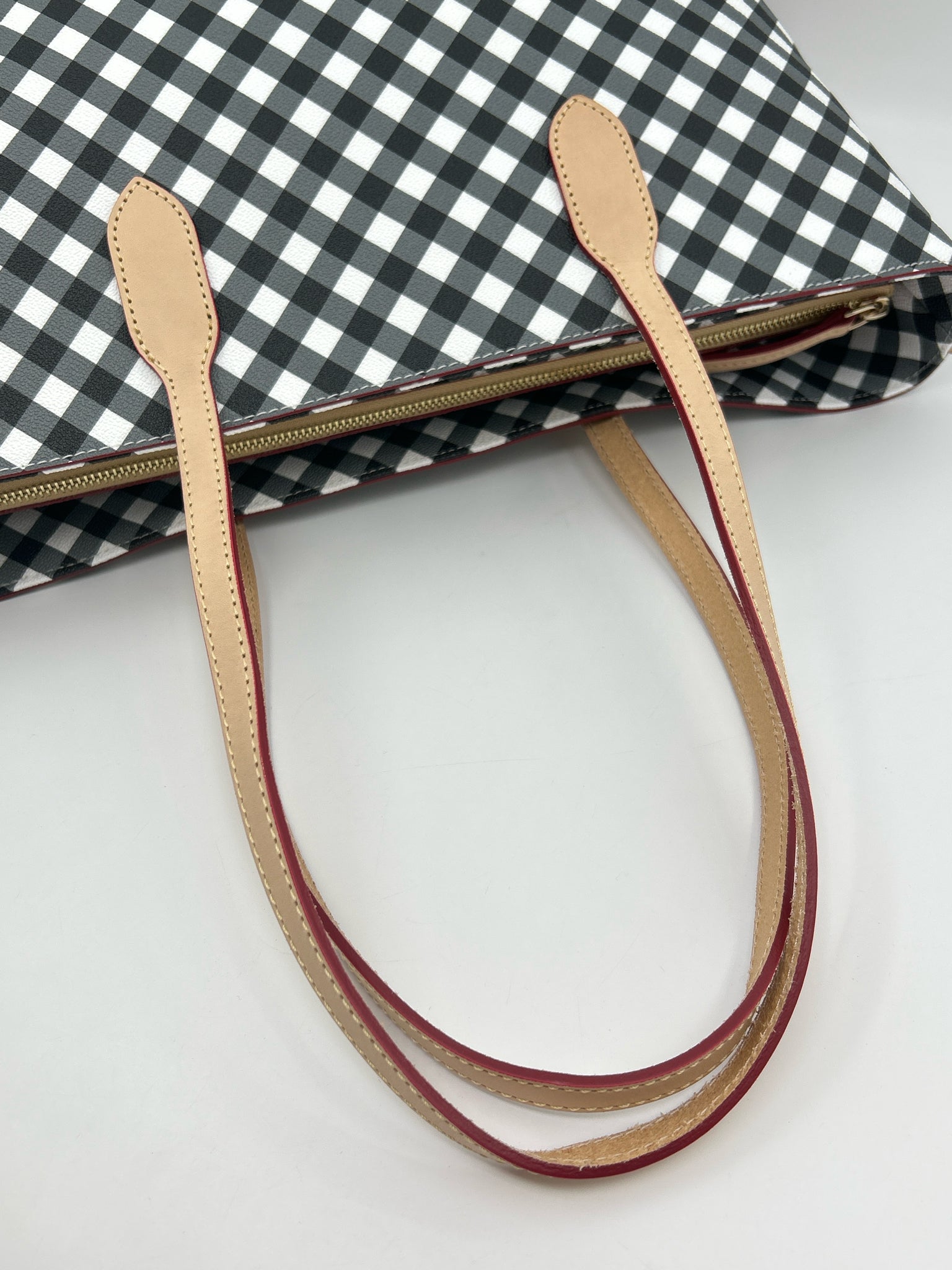 DOONEY & BOURKE Black and White Women Tote