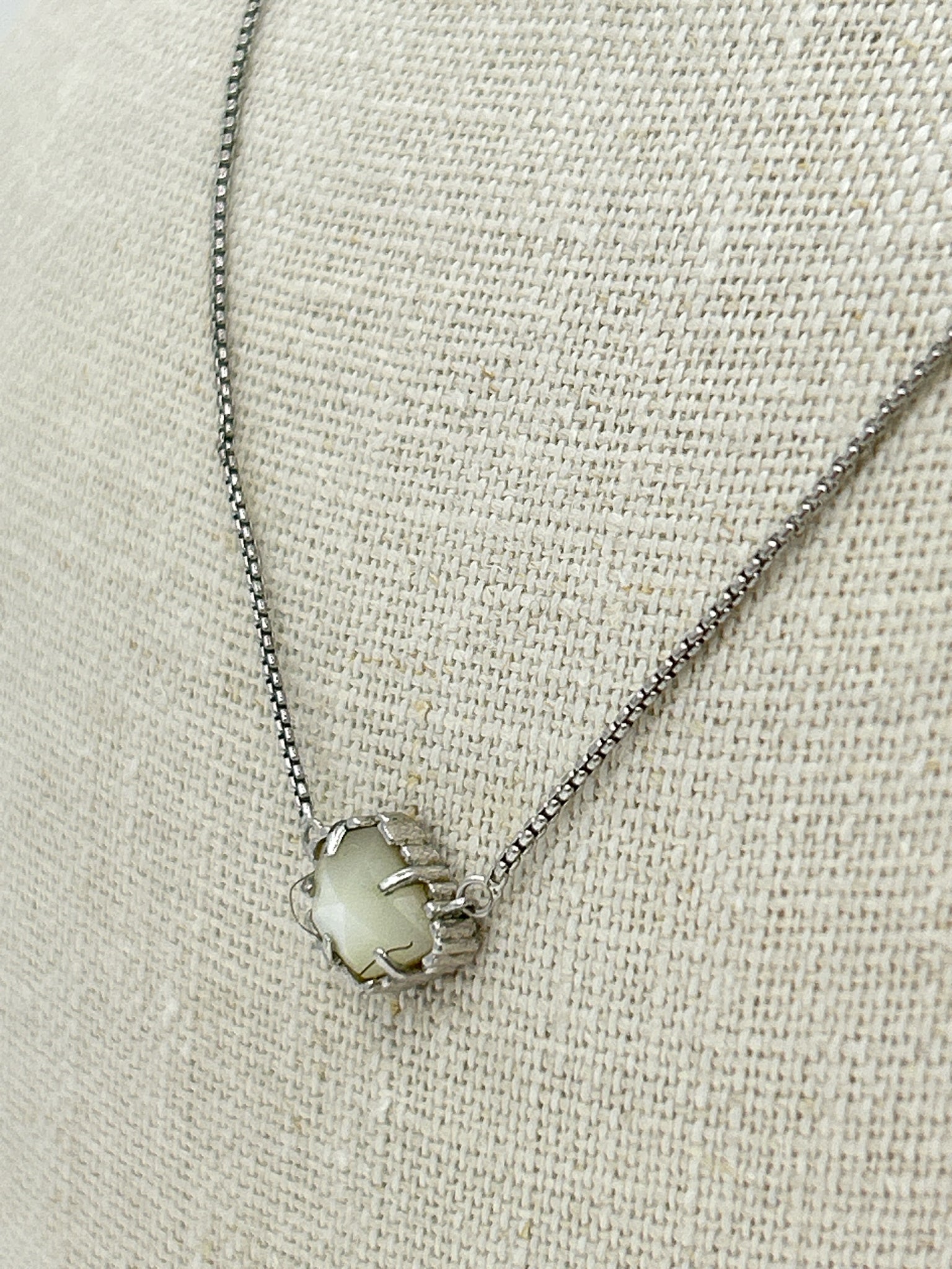 KENDRA SCOTT White Necklace