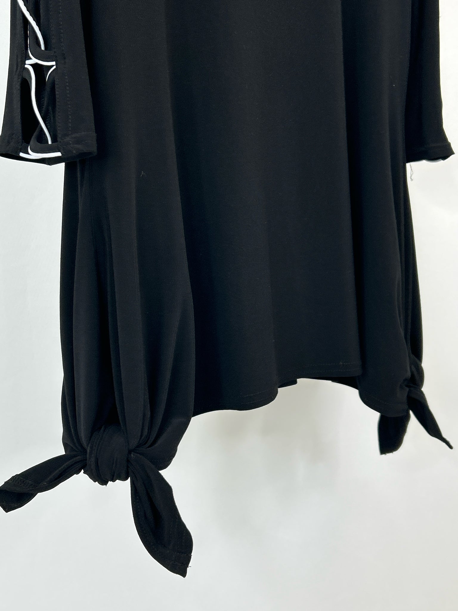 JOSEPH RIBKOFF Size 4 Black Women Tunic