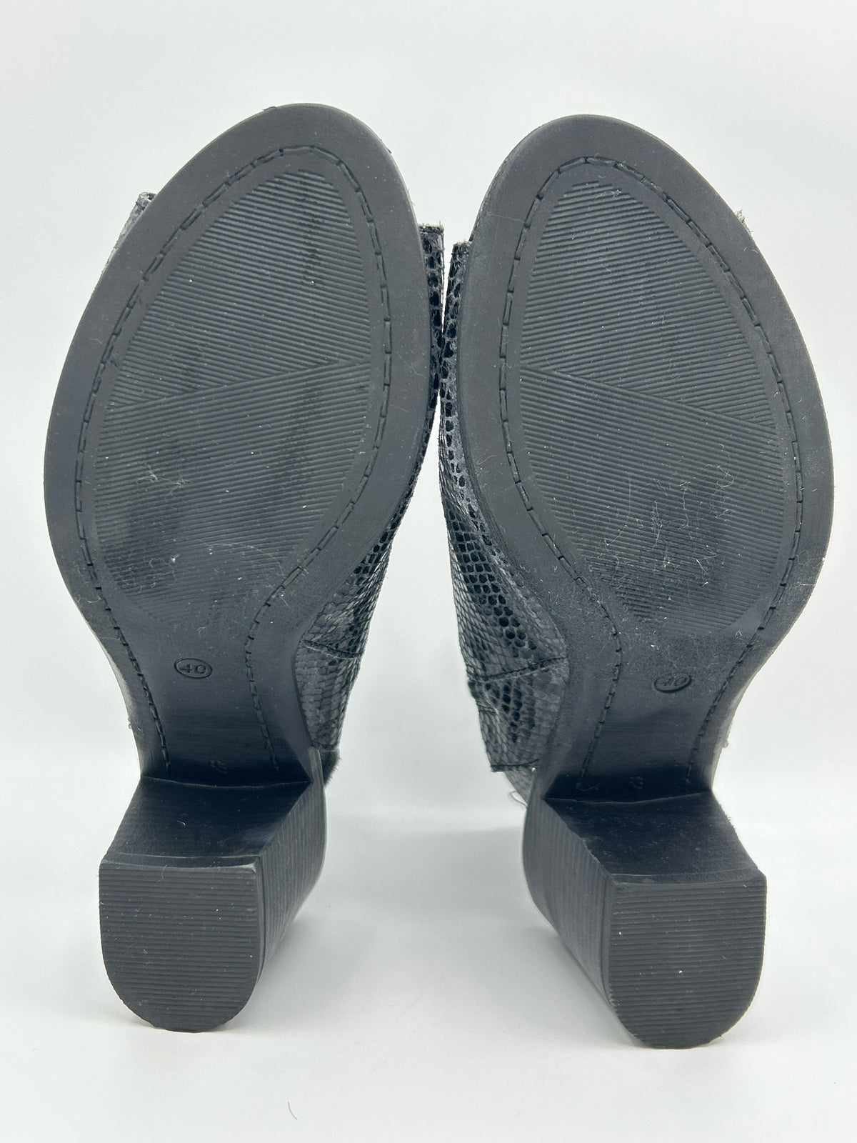 CORDANI Size 40 Black Women Booties
