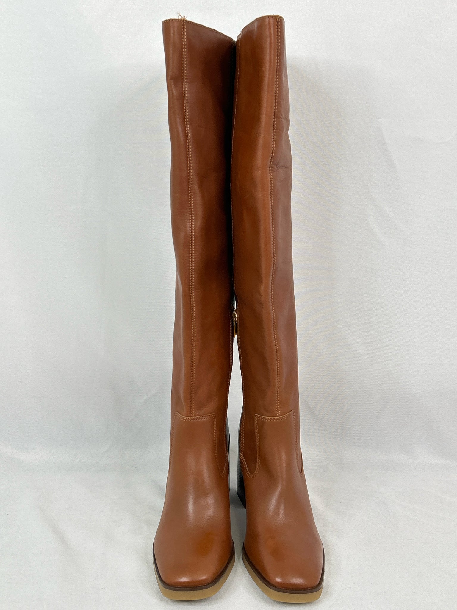 VINCE CAMUTO NWOB Size 9.5M COGNAC Women Boots