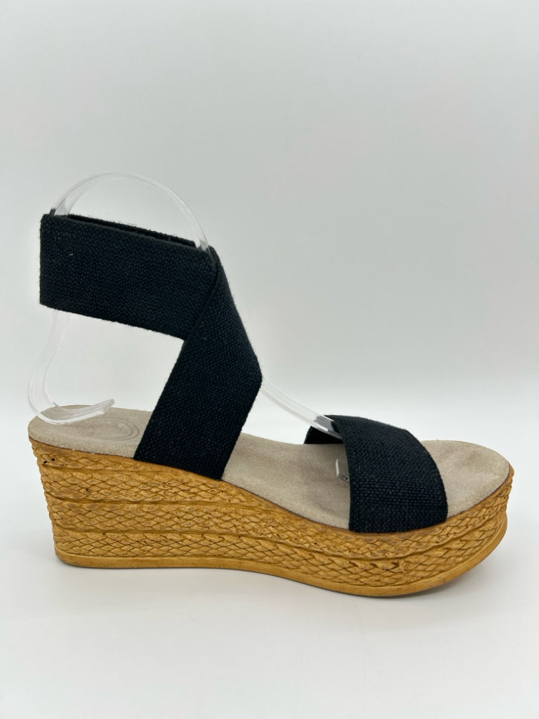 CHARLESTON SHOE COMPANY Size 7 Black Women's Sandal