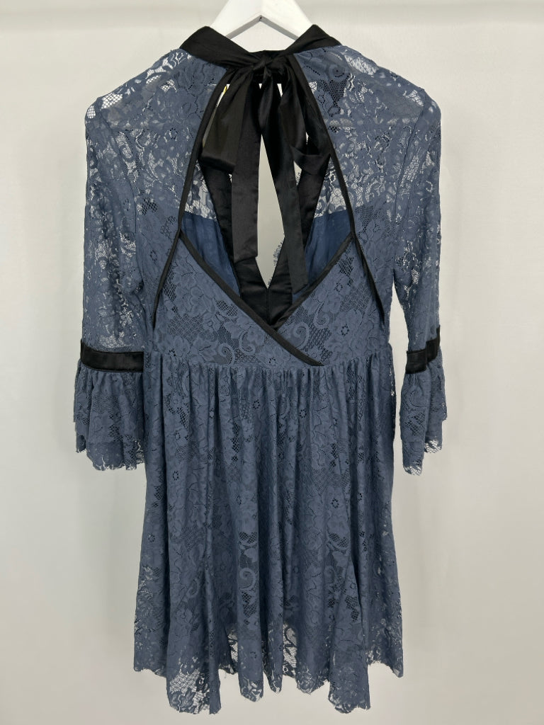 FREE PEOPLE Women Size S Blue Lace Dress