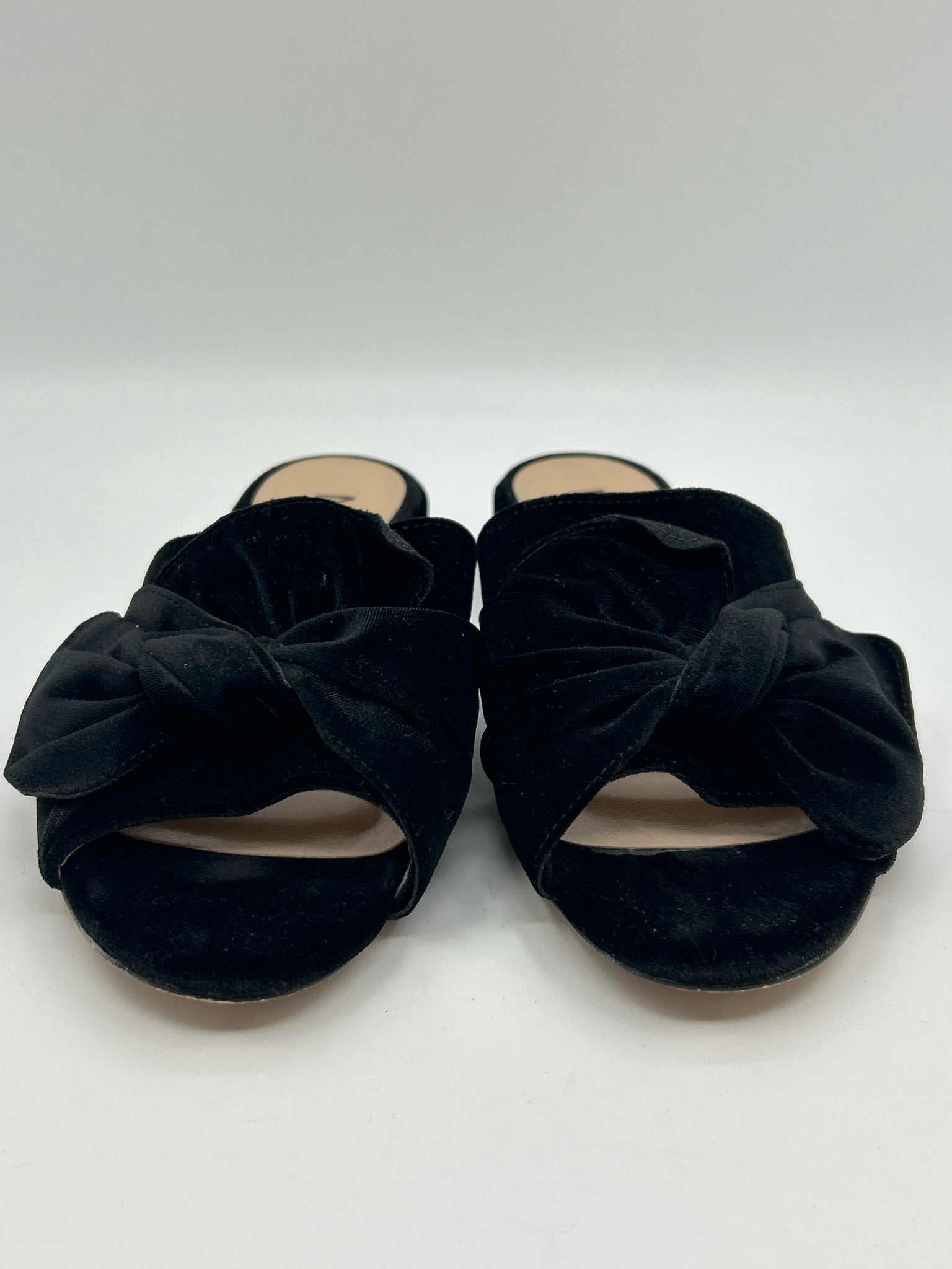 NEIMAN MARCUS Size 8M Black Women Sandal