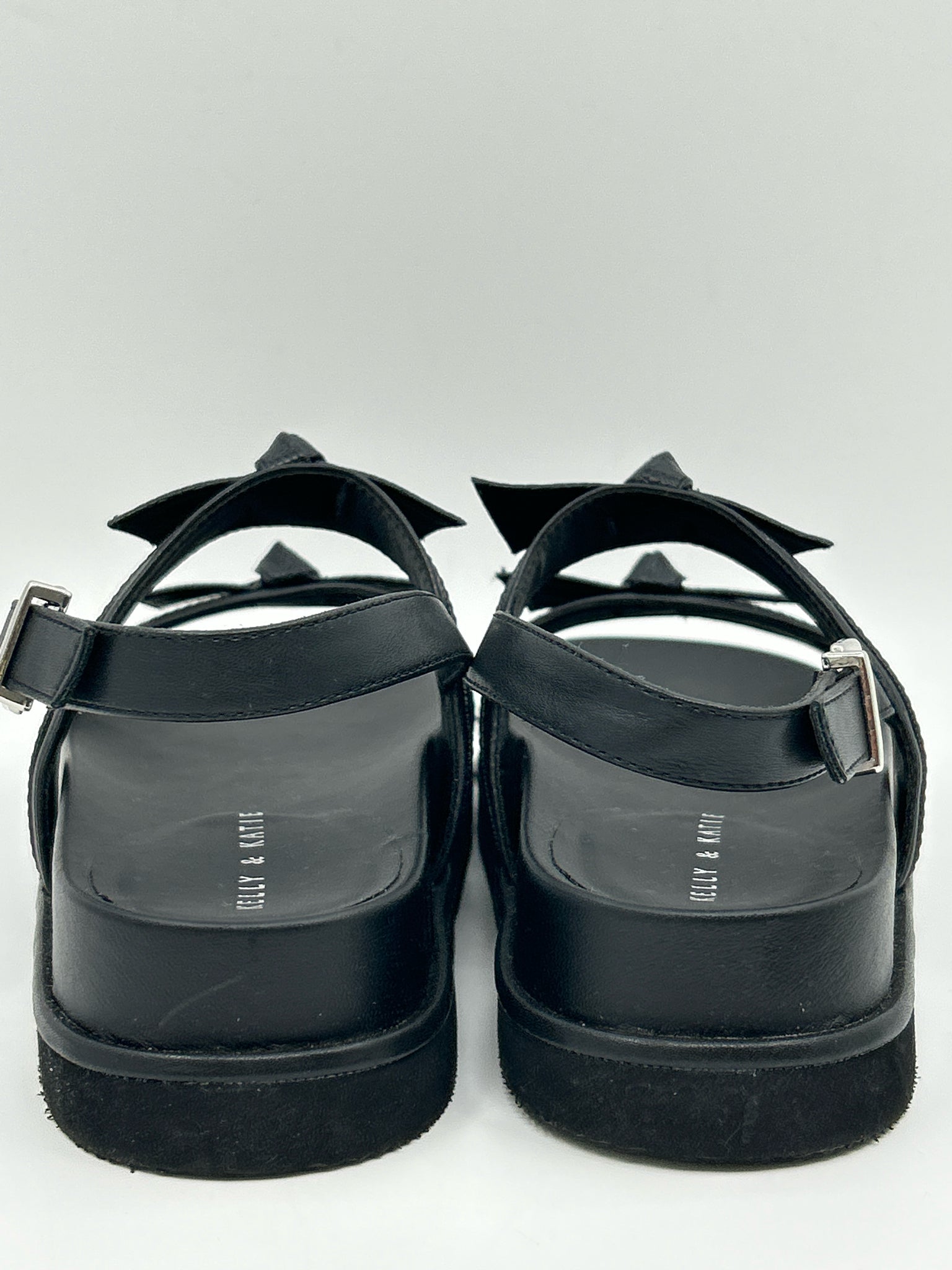 KELLY & KATIE Size 8.5M Black Women Sandal