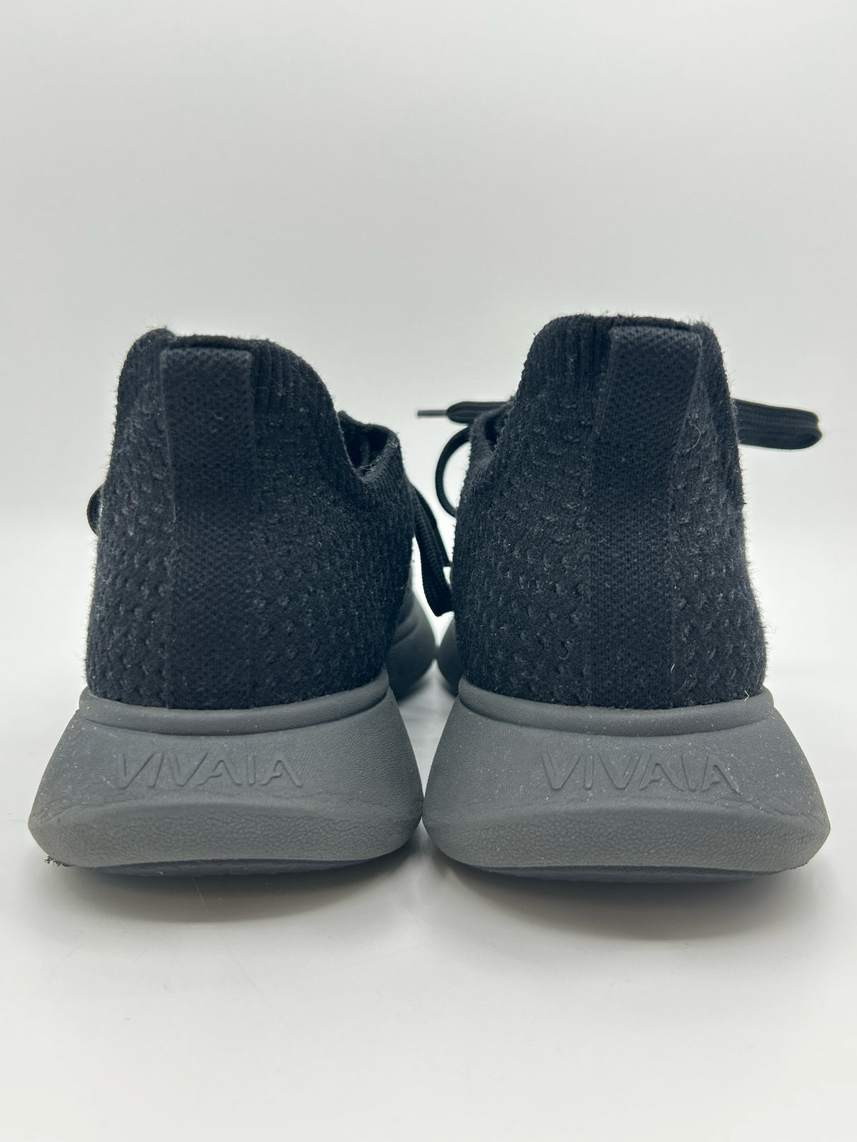 VIVAIA Size 41/10 Black Women Sneakers