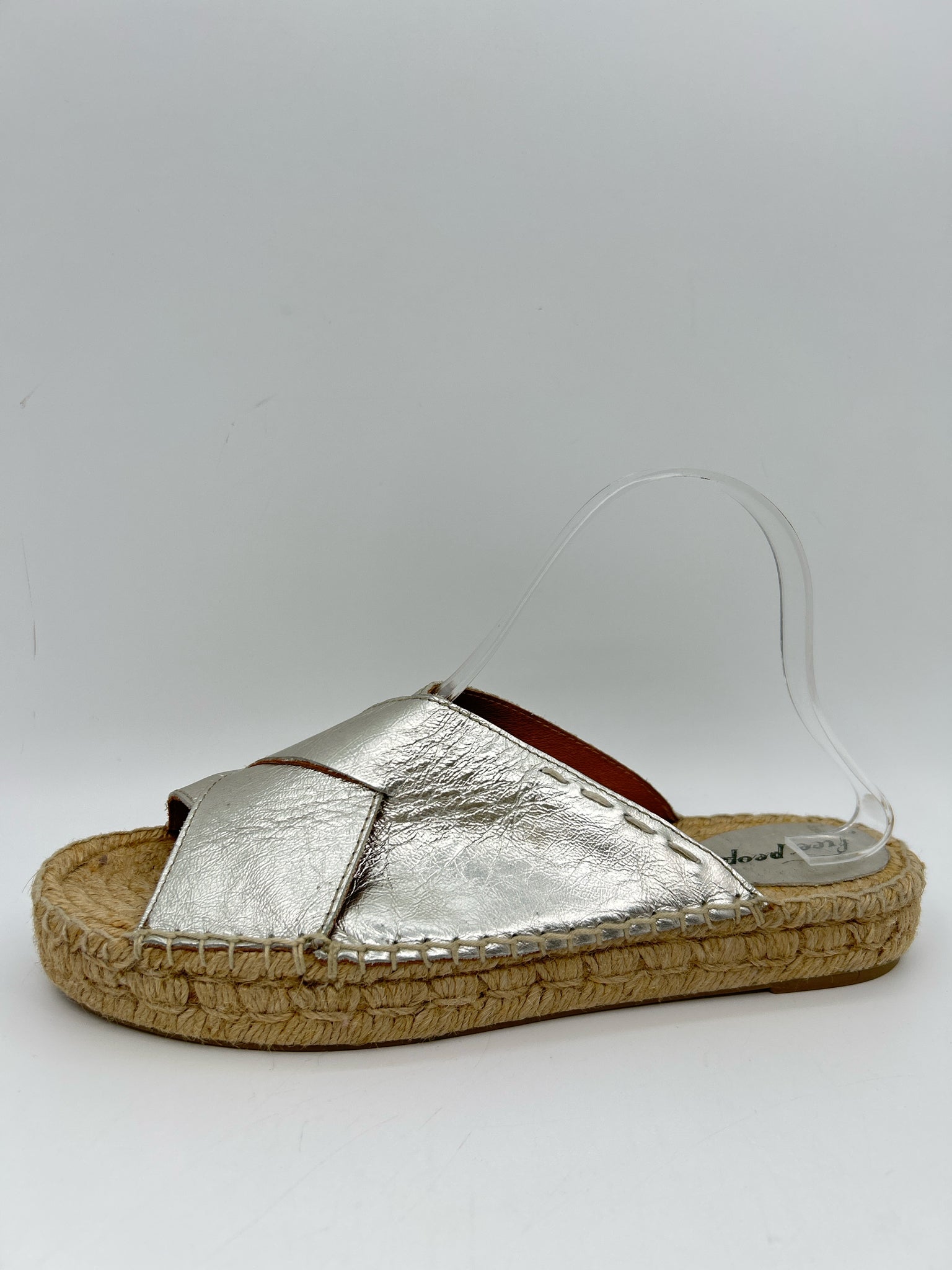 FREE PEOPLE Size 40 METALLIC SILVER Women Sandal