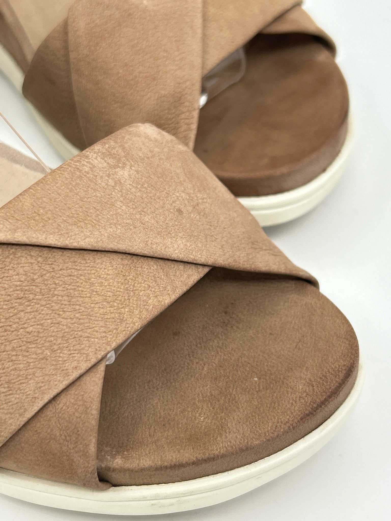 EILEEN FISHER Size 8 TAUPE AND WHITE Women Sandal