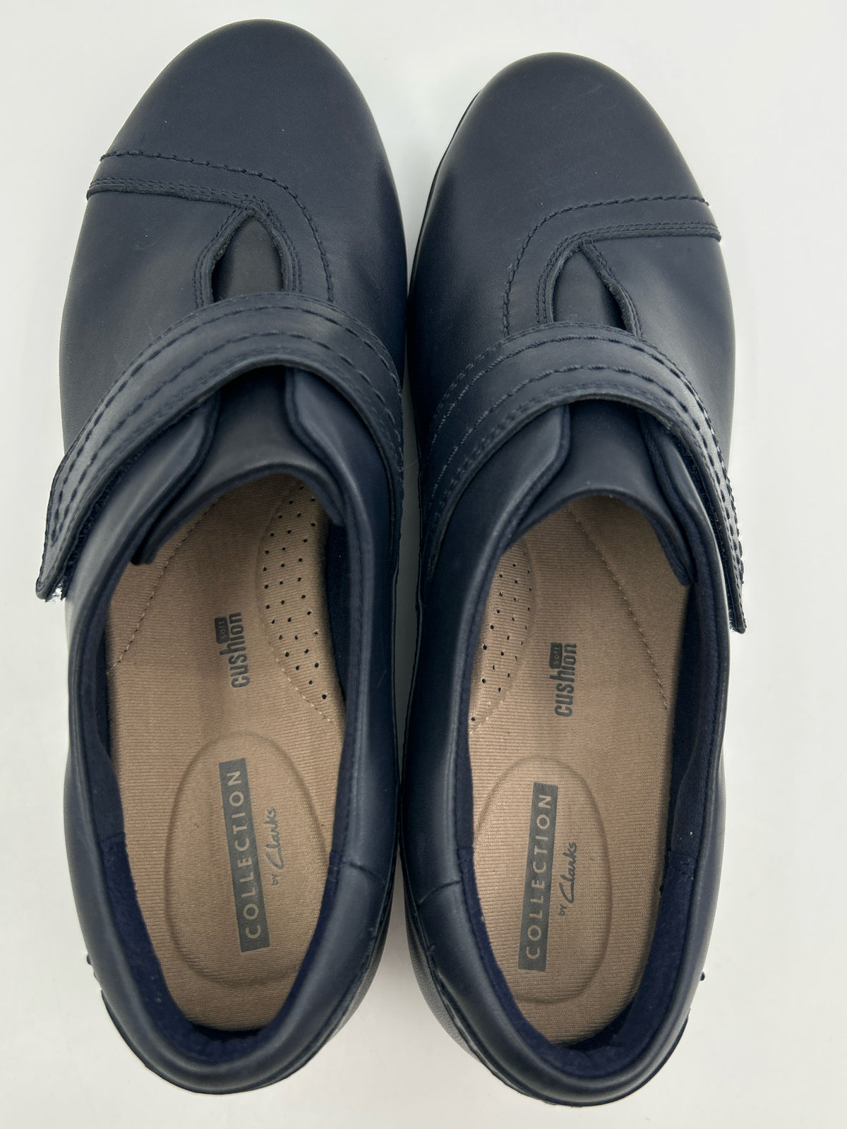 CLARKS COLLECTION NWOB Size 7 Navy Women Shoes