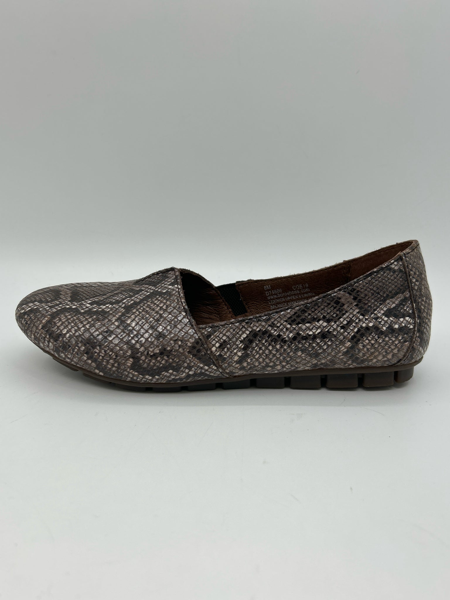 BORN Size 8M Animal Print Women Flats