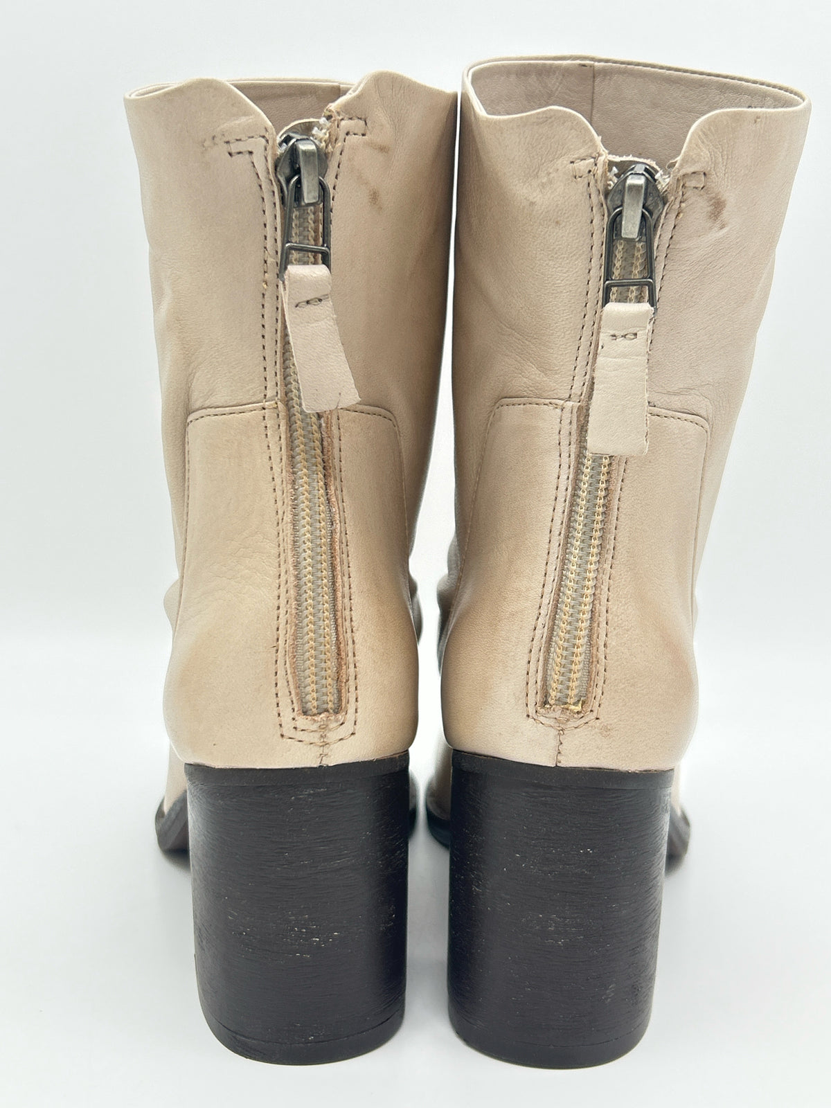 CHELSEA & VIOLET Size 6 BONE Women Booties