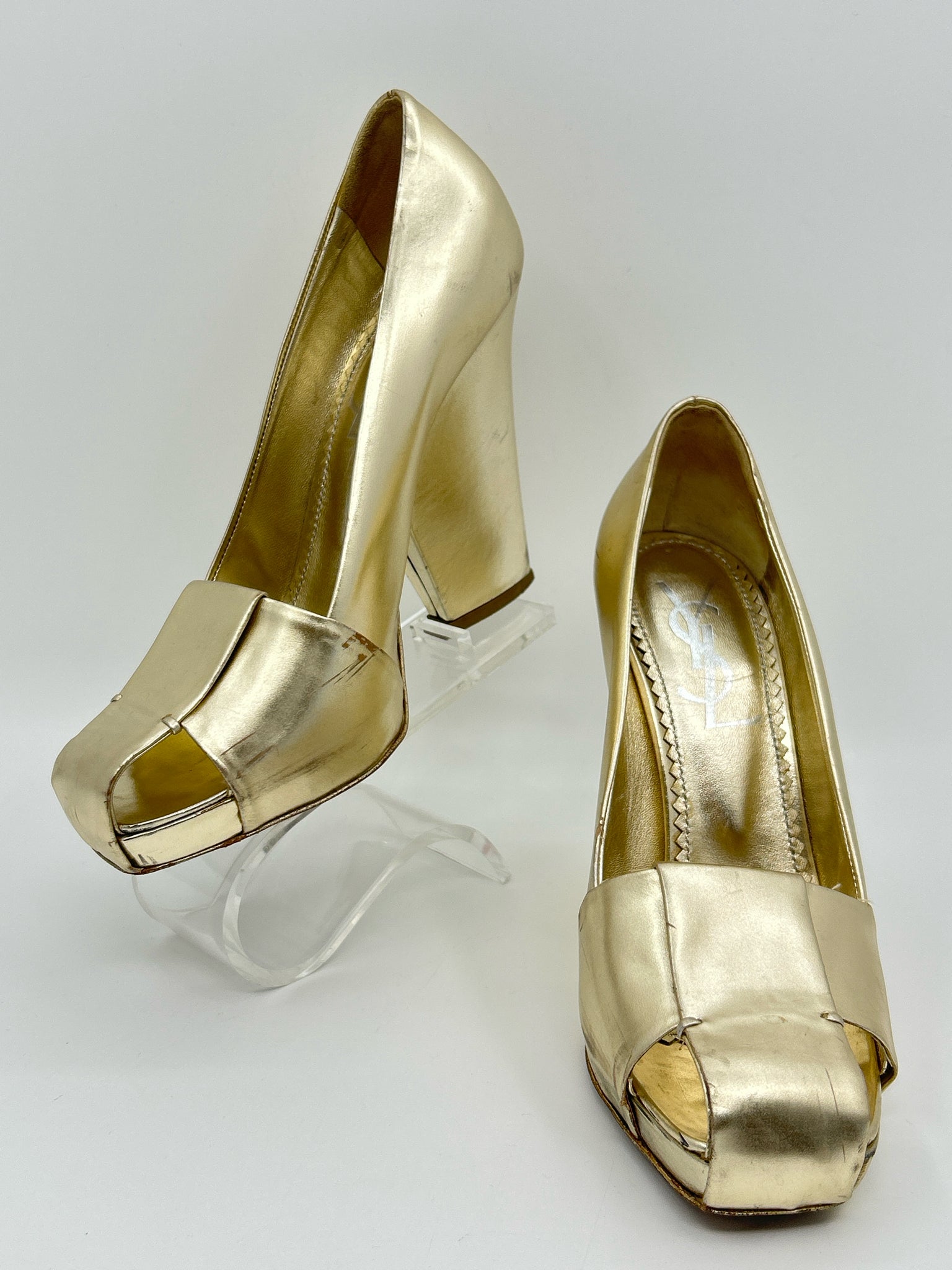YVES SAINT LAURENT Size 37.5 Gold Women's Pumps