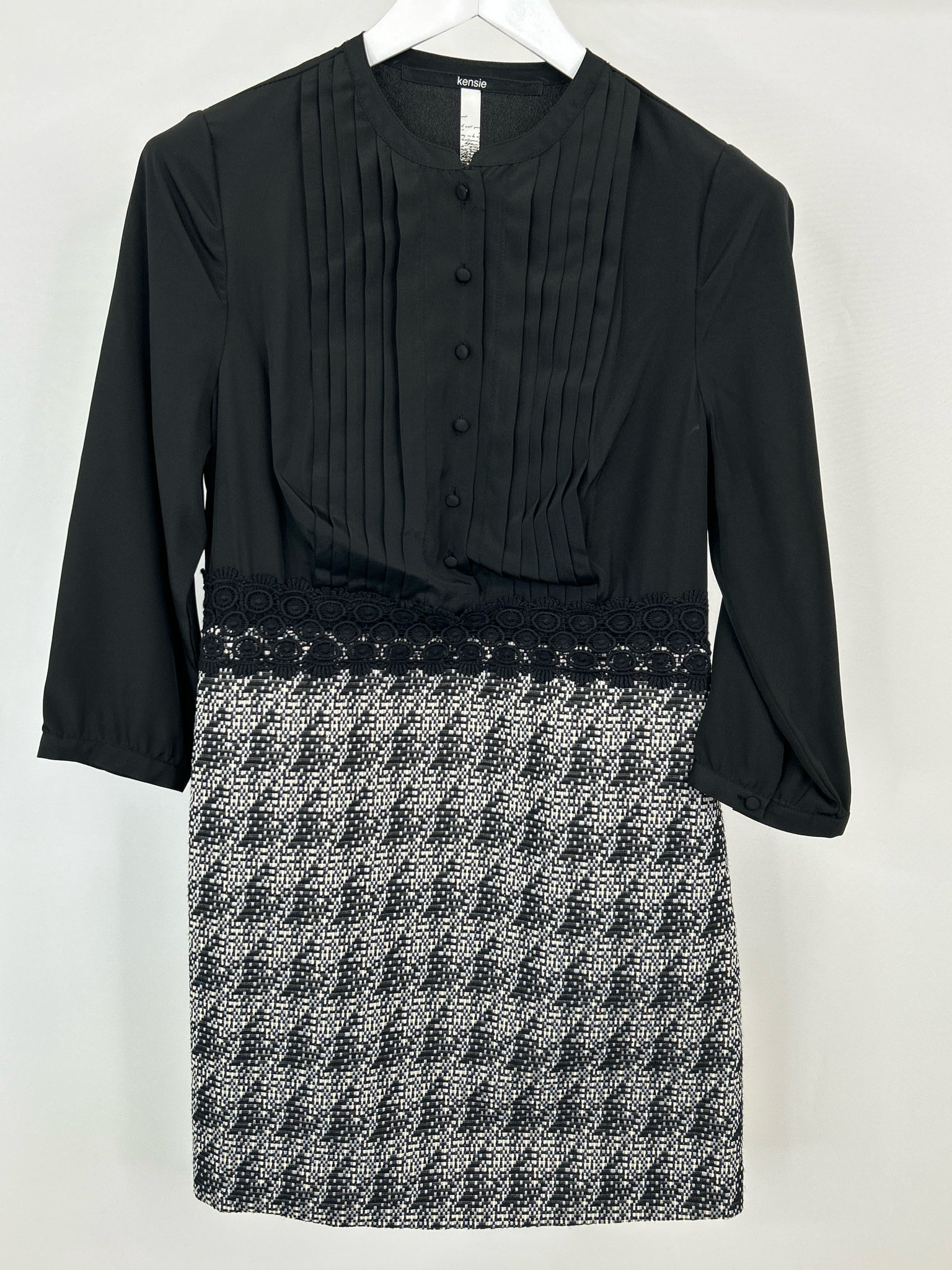 KENSIE Size M Black Print Women Dress NWT