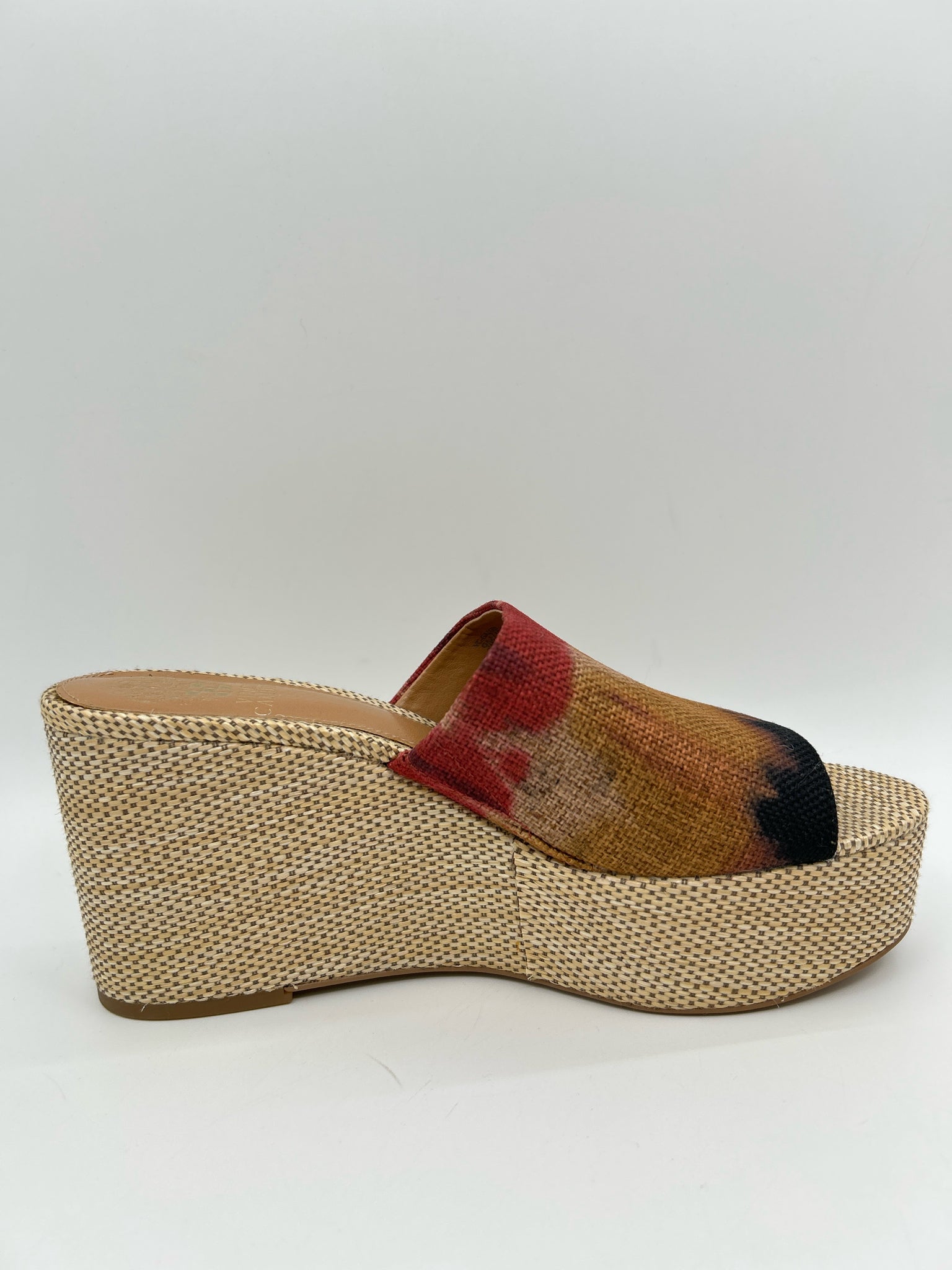 VINCE CAMUTO Size 9M TAN PRINT Women Sandal