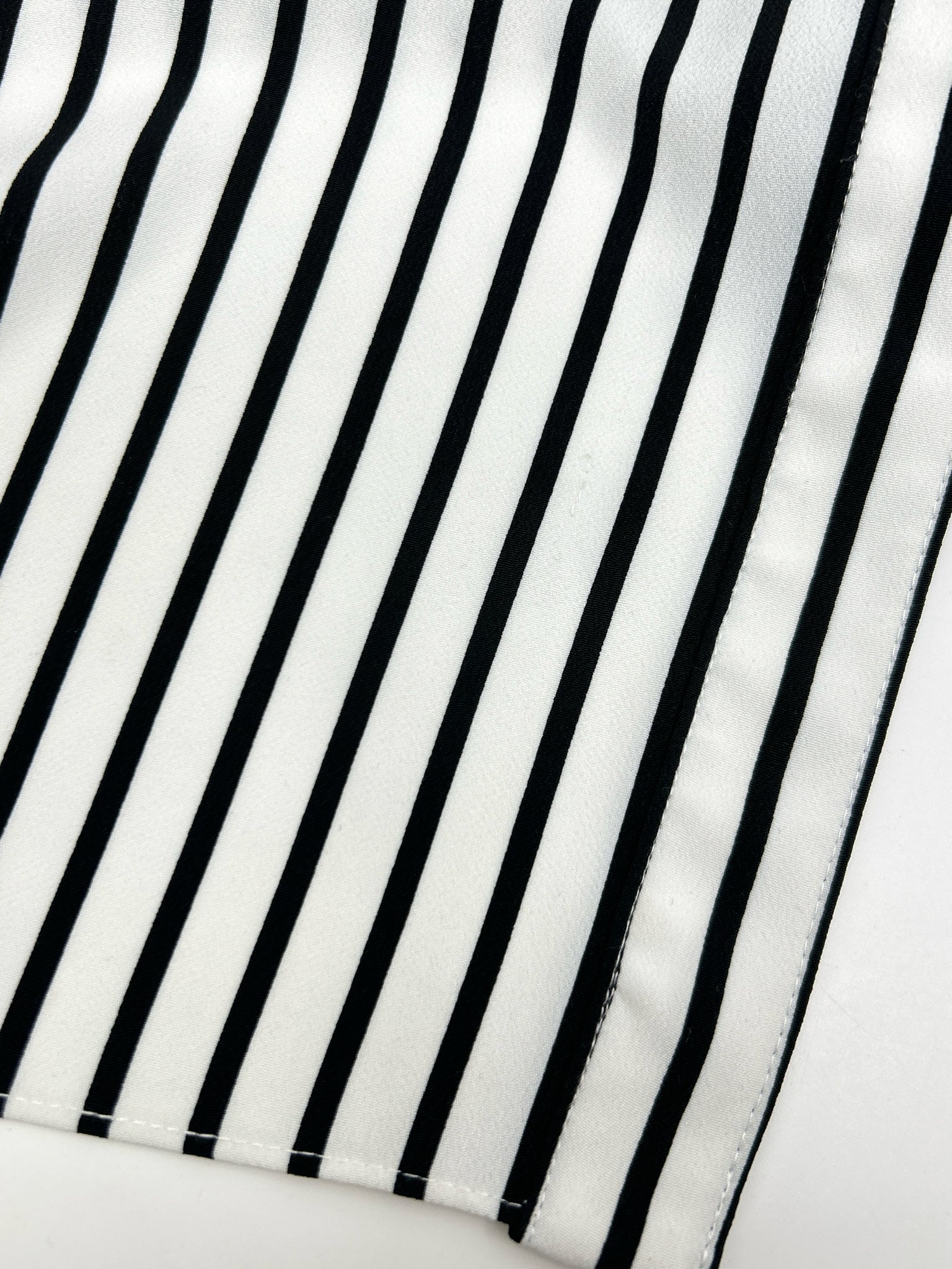 KARL LAGERFELD Size M White & Black Women Dress