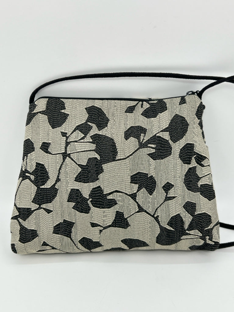 MARUCA Black Print Purse