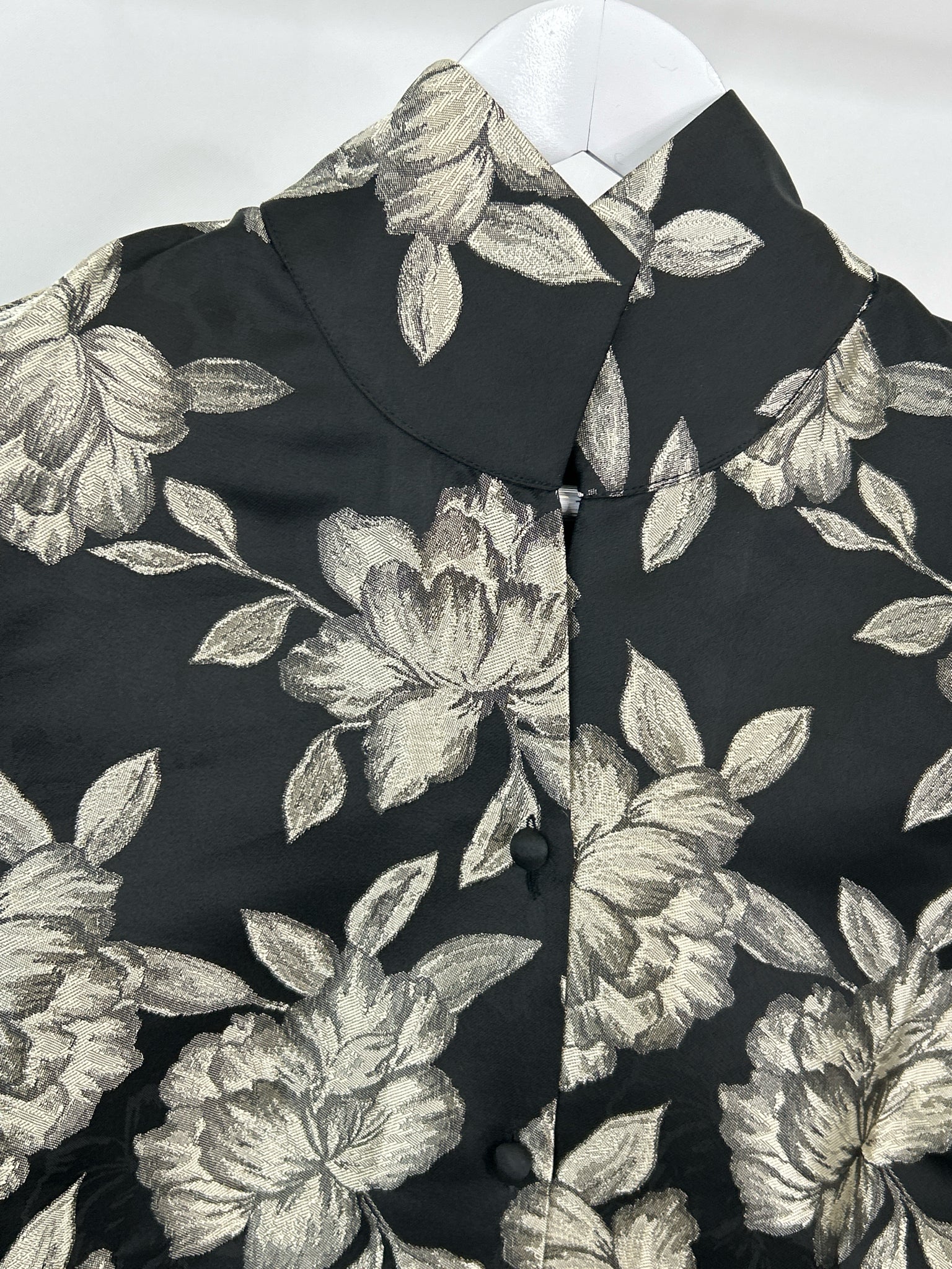 CONNIE ROBERSON Size L Black Floral Women Jacket