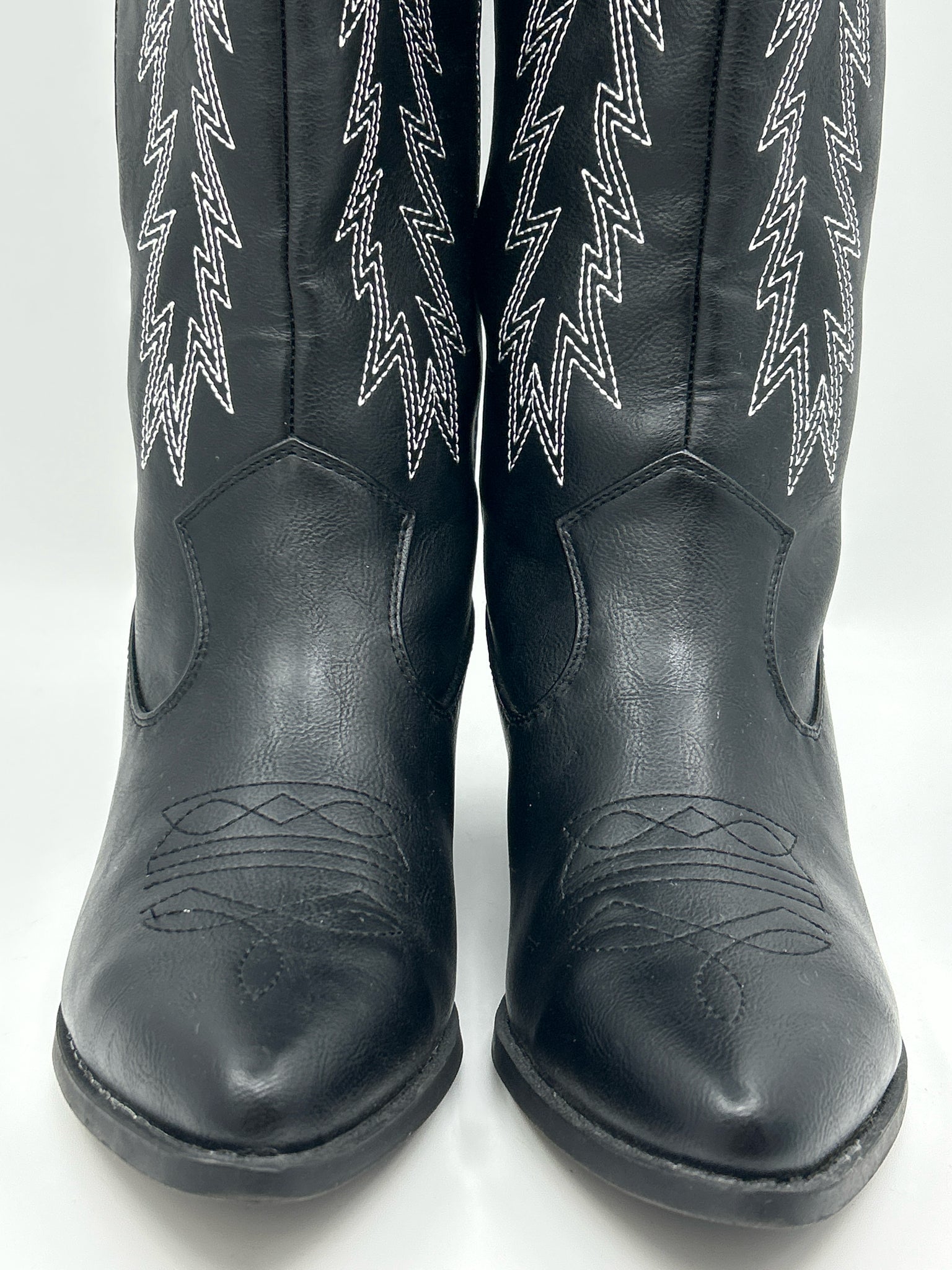 SODA Size 8 Black Women Boots