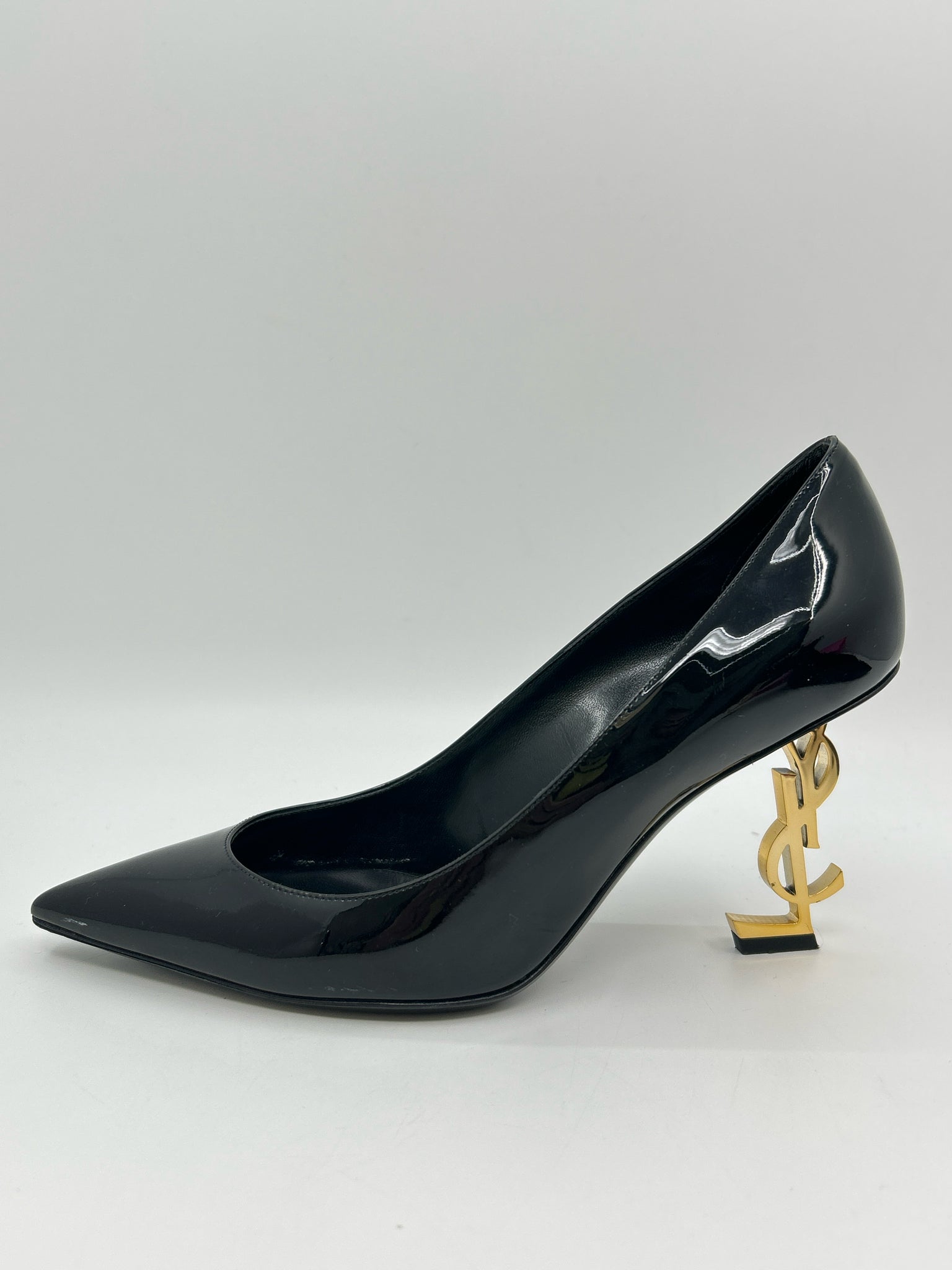YVES SAINT LAURENT Size 37.5 Black Women Pumps