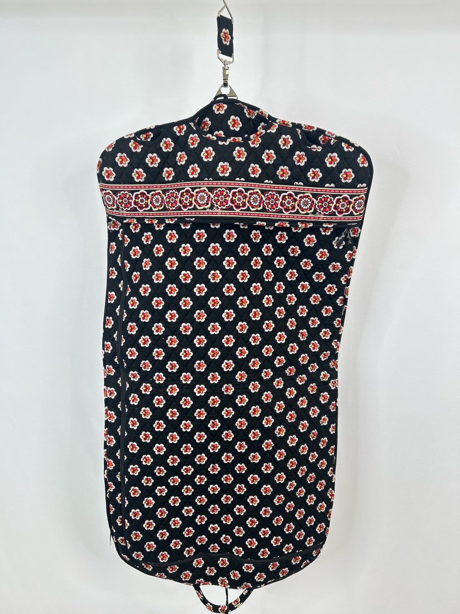 VERA BRADLEY black and red Hanging Garment Bag