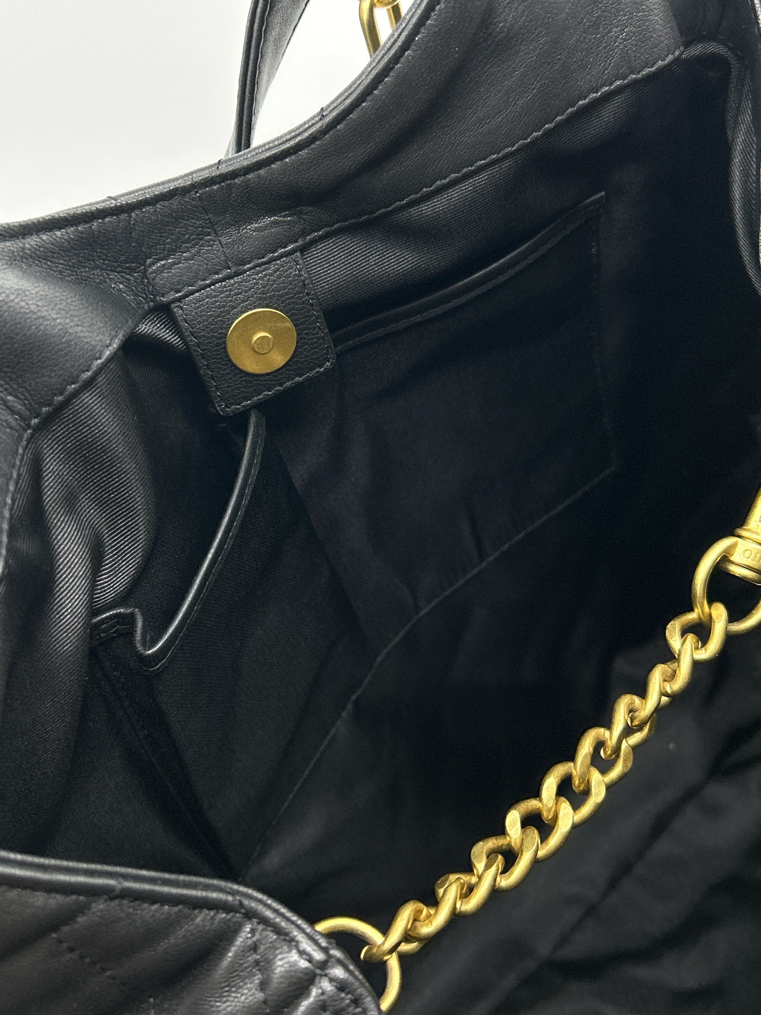 VINCE CAMUTO Black Women Purse