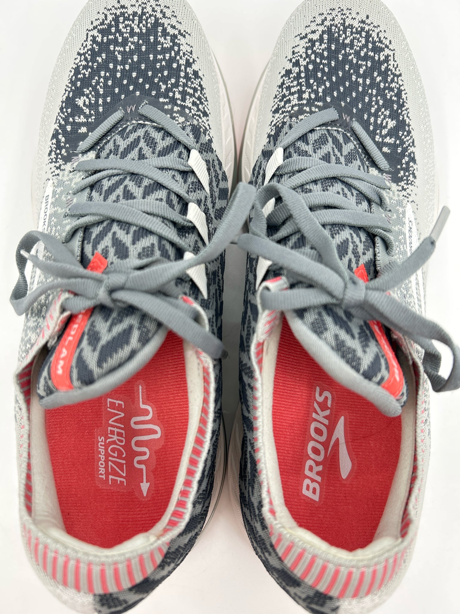 BROOKS Size 11.5B Grey Women Sneakers NIB