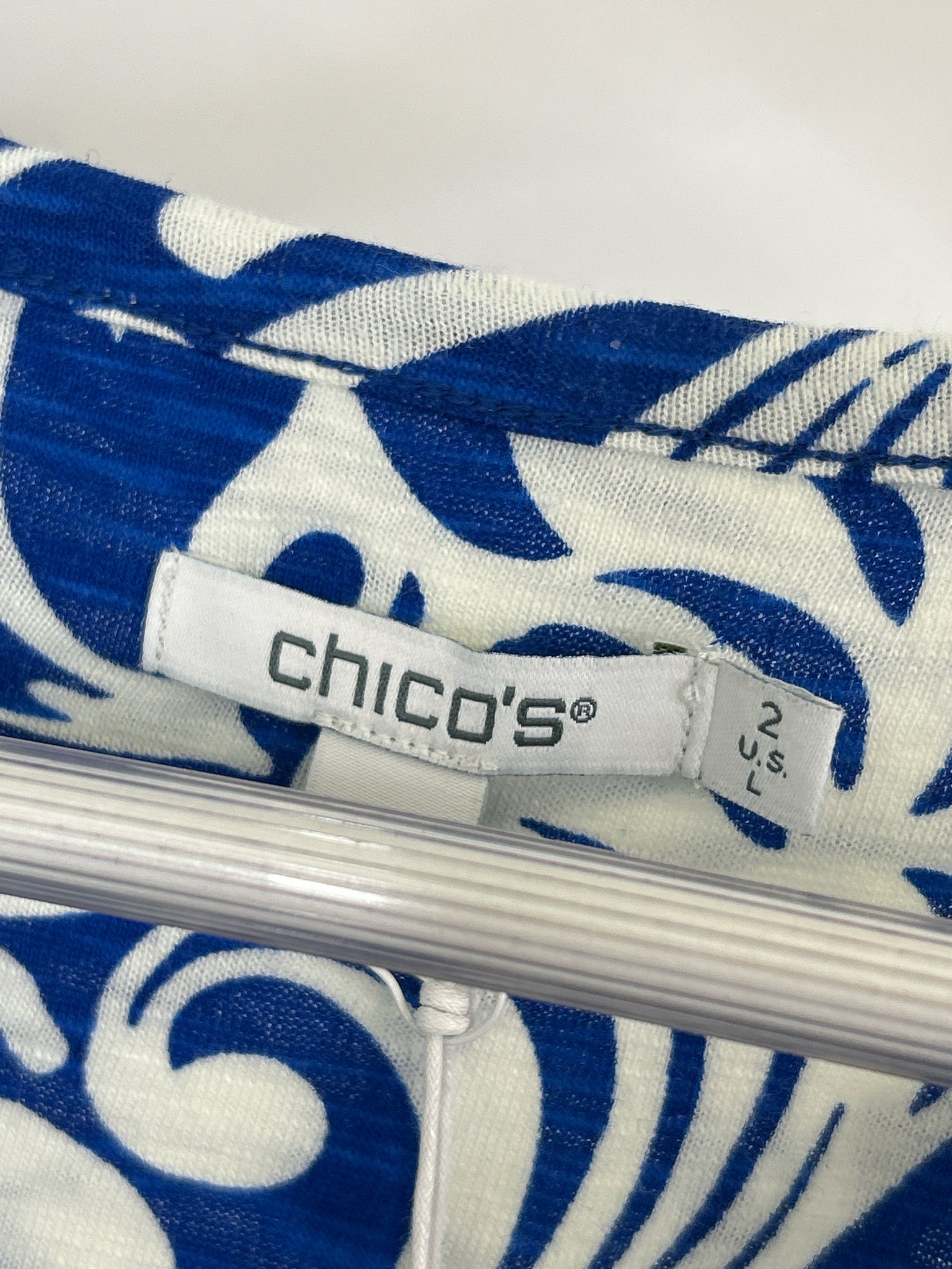 CHICO'S Size L Blue & White Women Top NWT