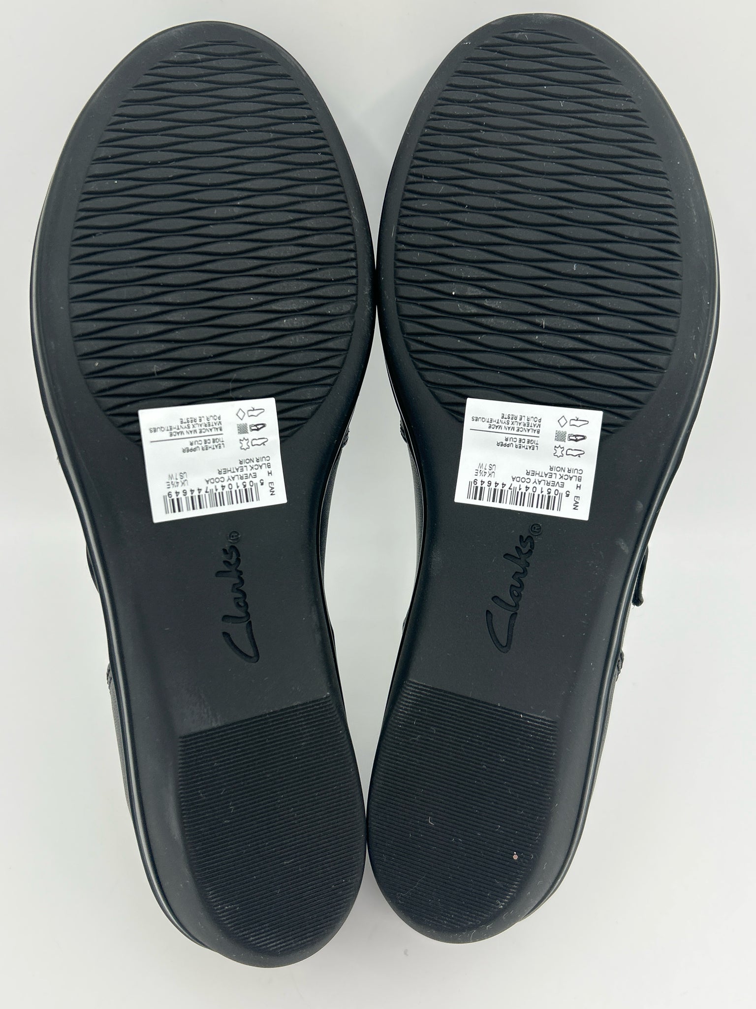 CLARKS Size 7 Black Women Shoes