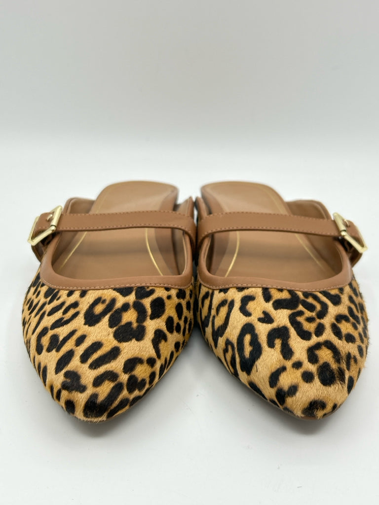 VIONIC Women Size 9 Animal Print Flats