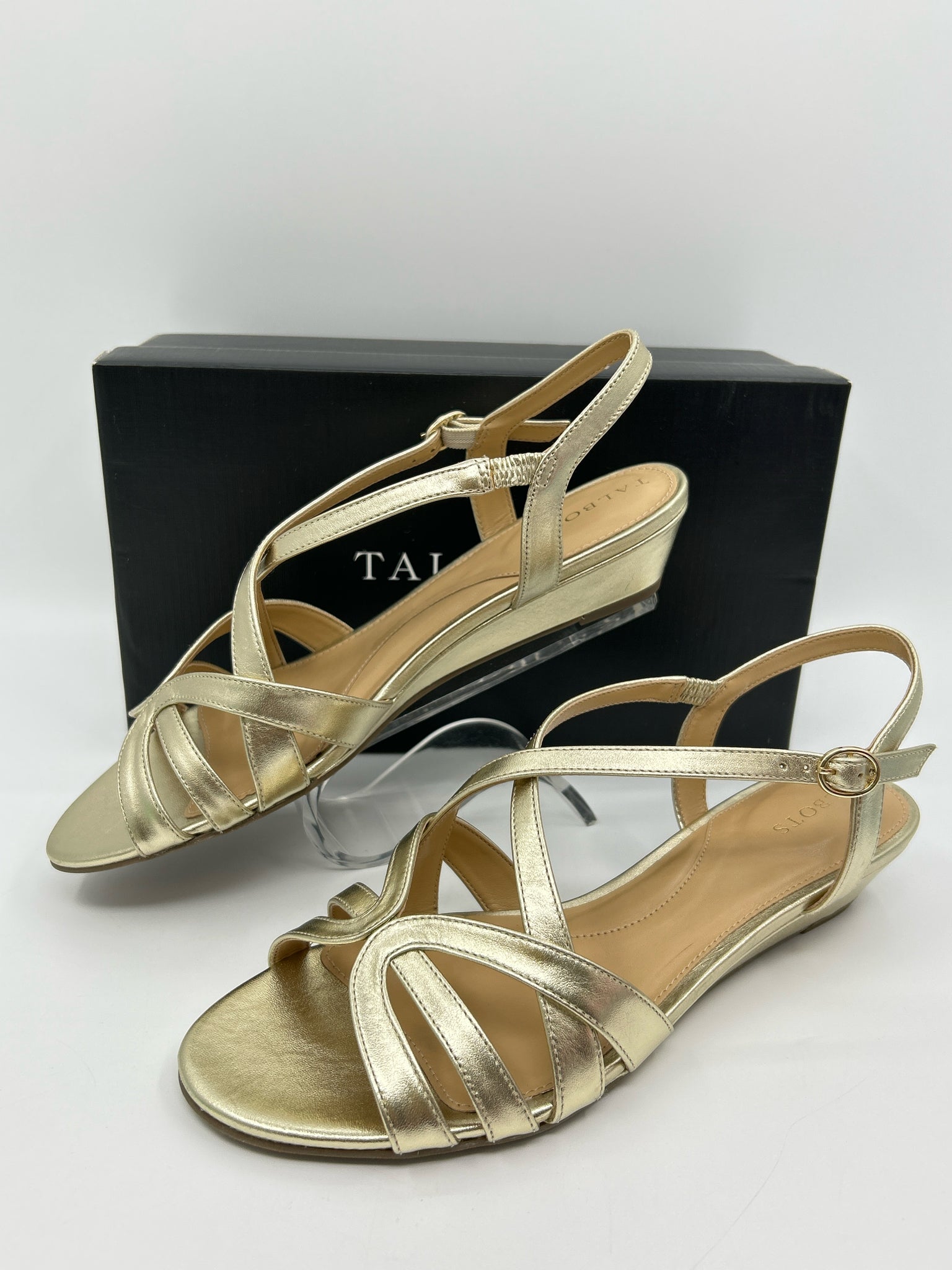 TALBOTS Size 9M gold metallic Women Sandal