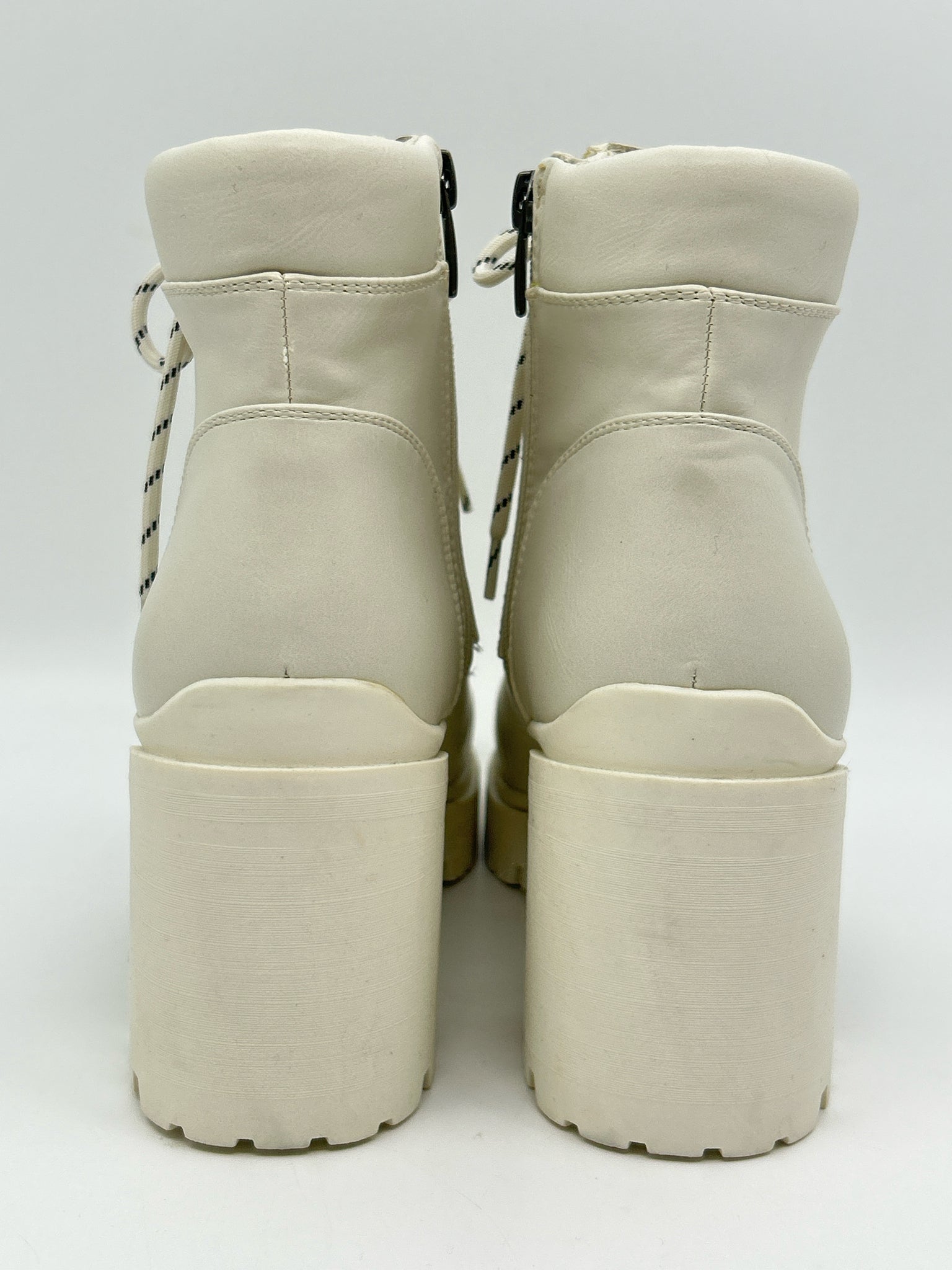 NINE WEST Size 9.5 off white Women Booties