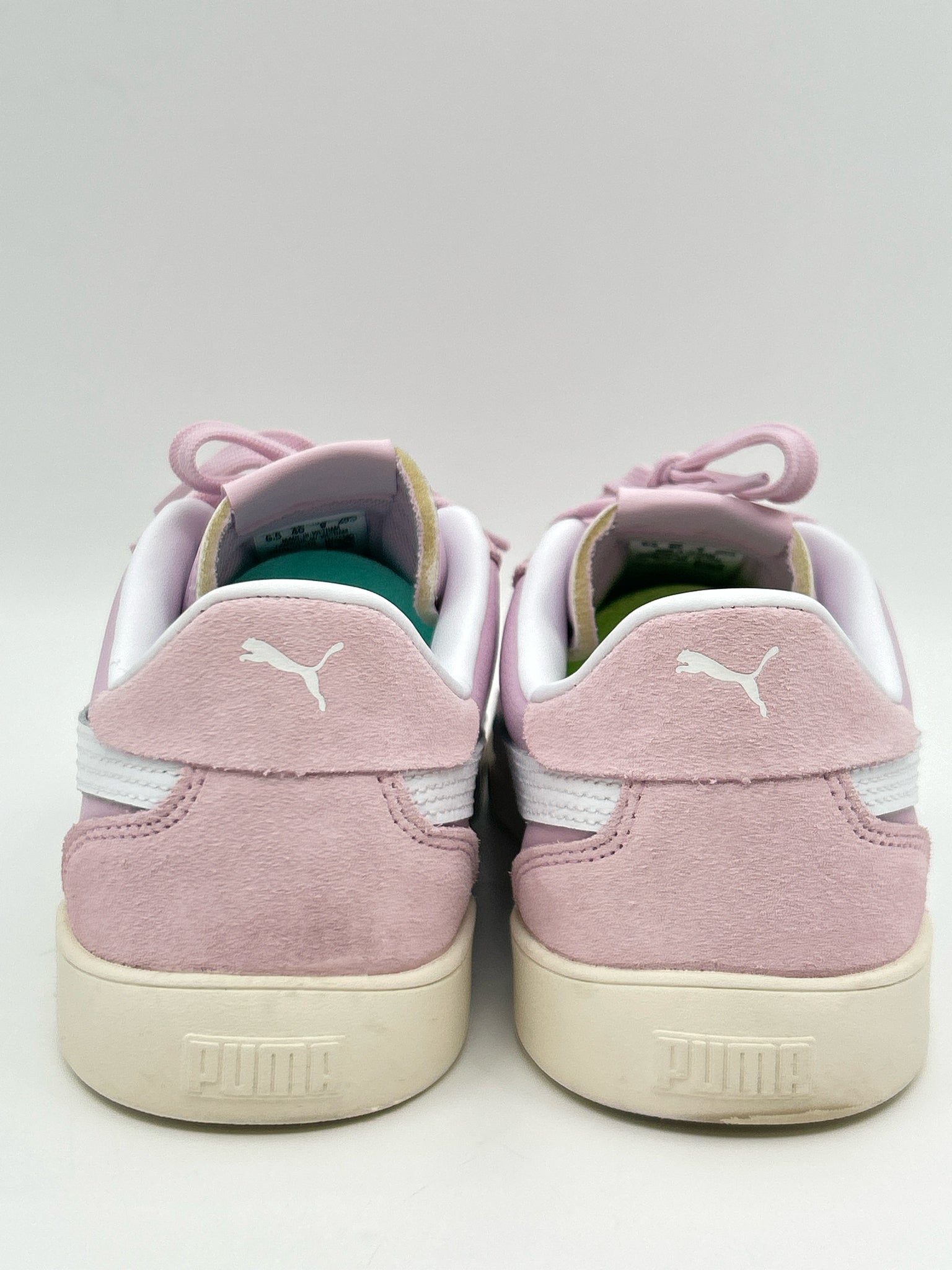 PUMA Size 9 Lilac Women Sneakers
