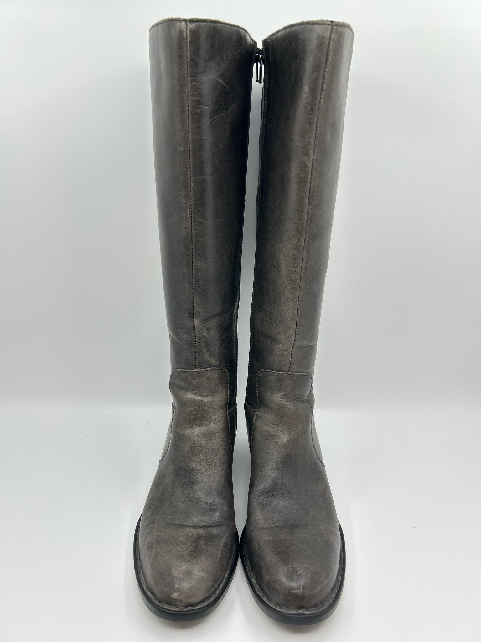 BORN Size 10M Gray Women Boots