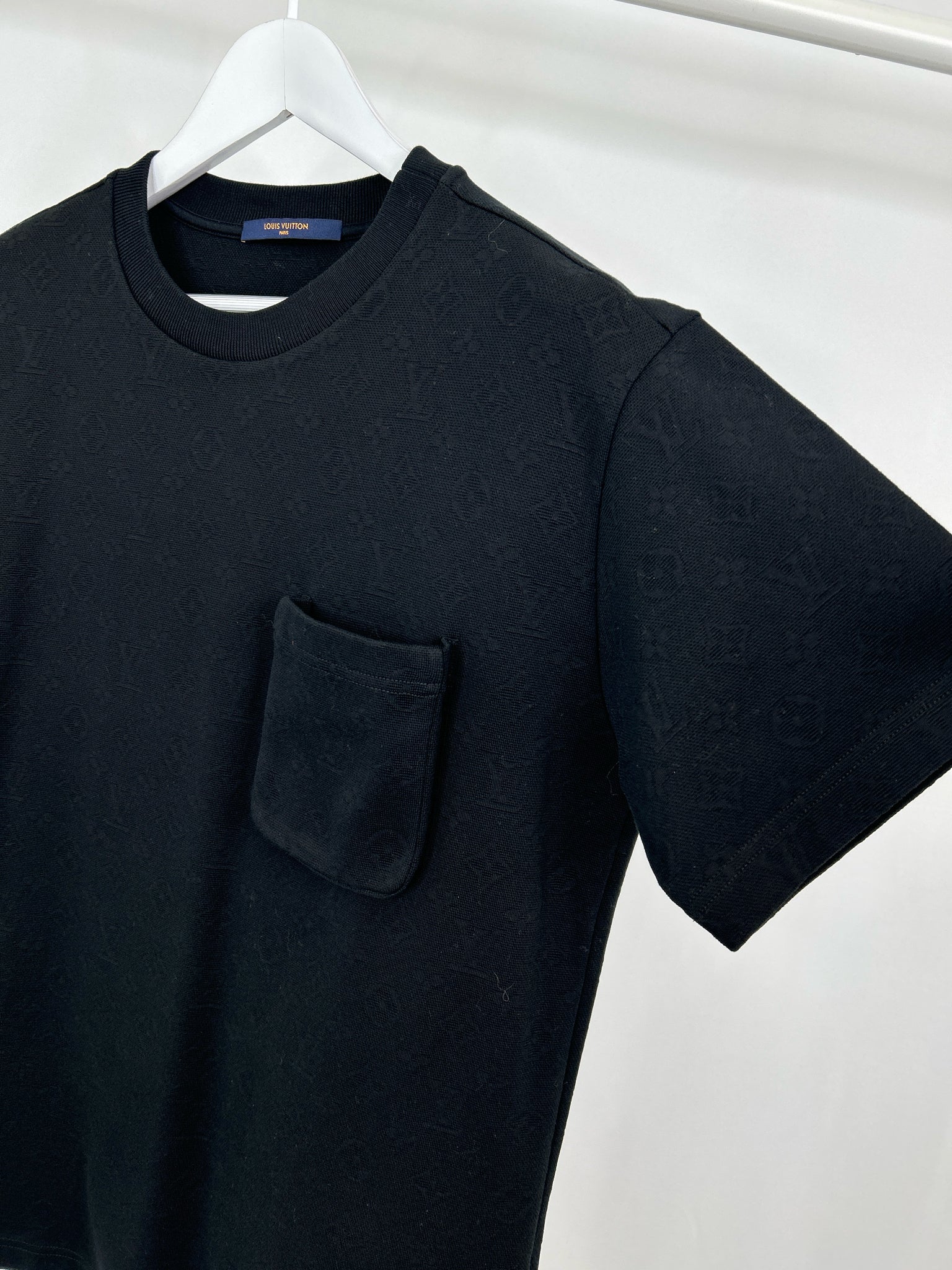 LOUIS VUITTON Size M Black Men's Unisex T-shirt