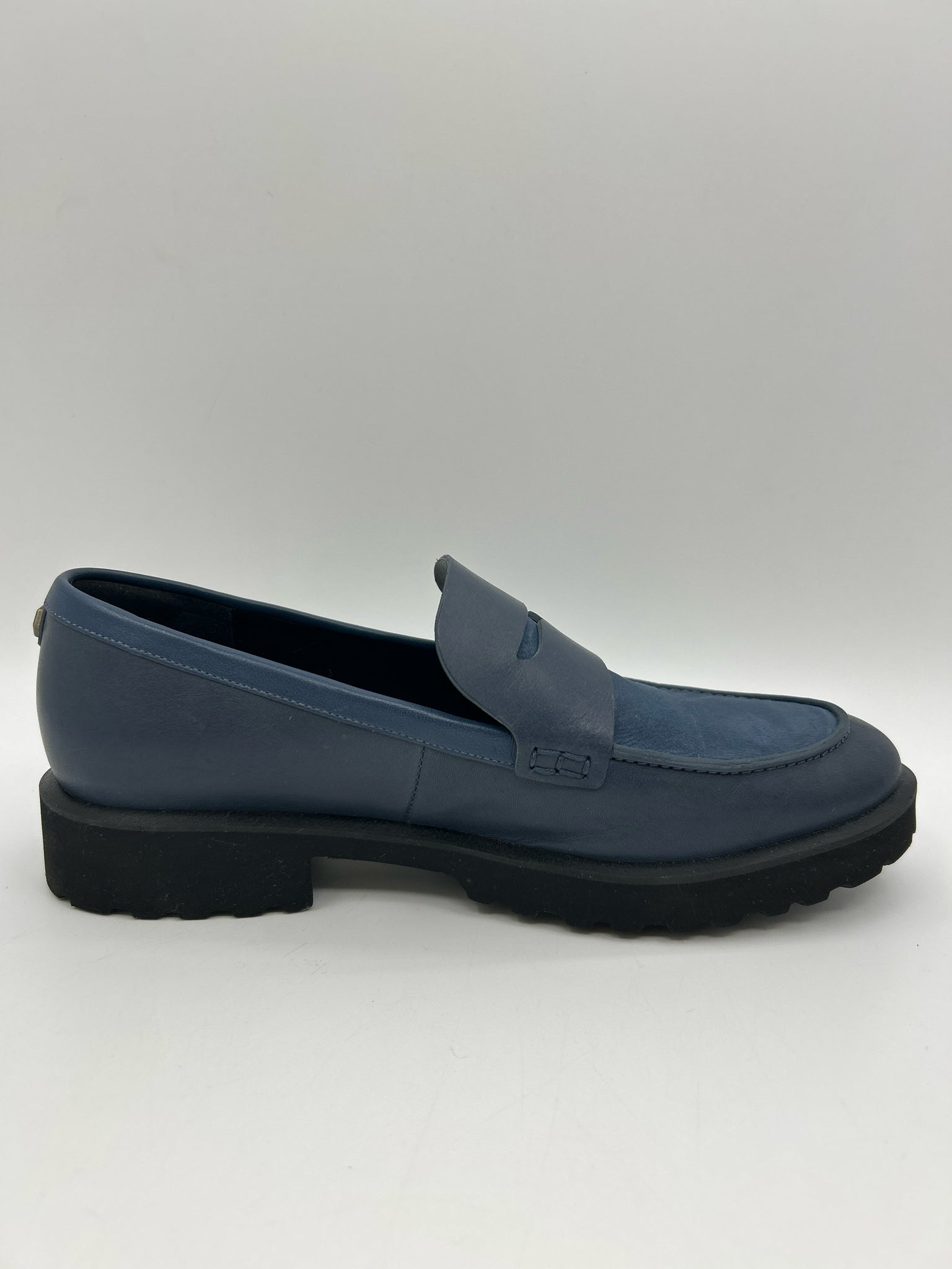 COLE HAAN Size 8B Blue Women Loafer