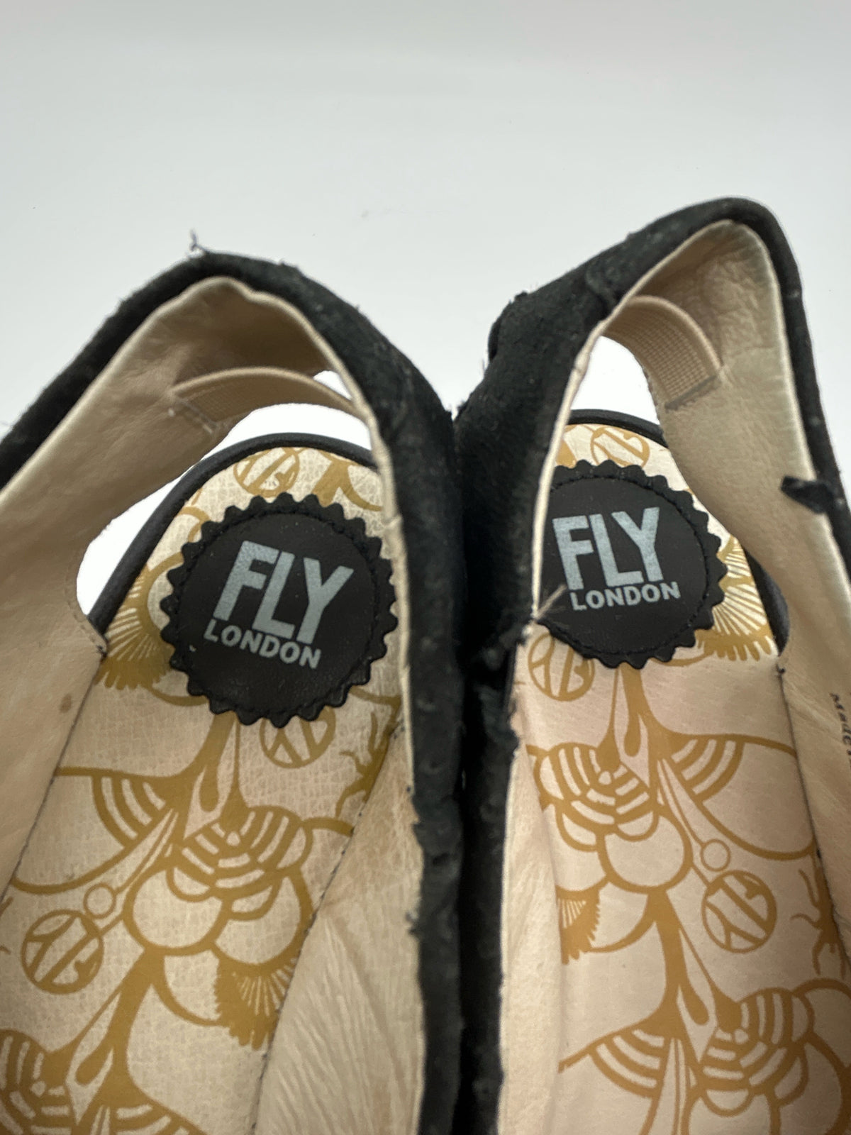 FLY LONDON Size 36/6 Black Women Sandal