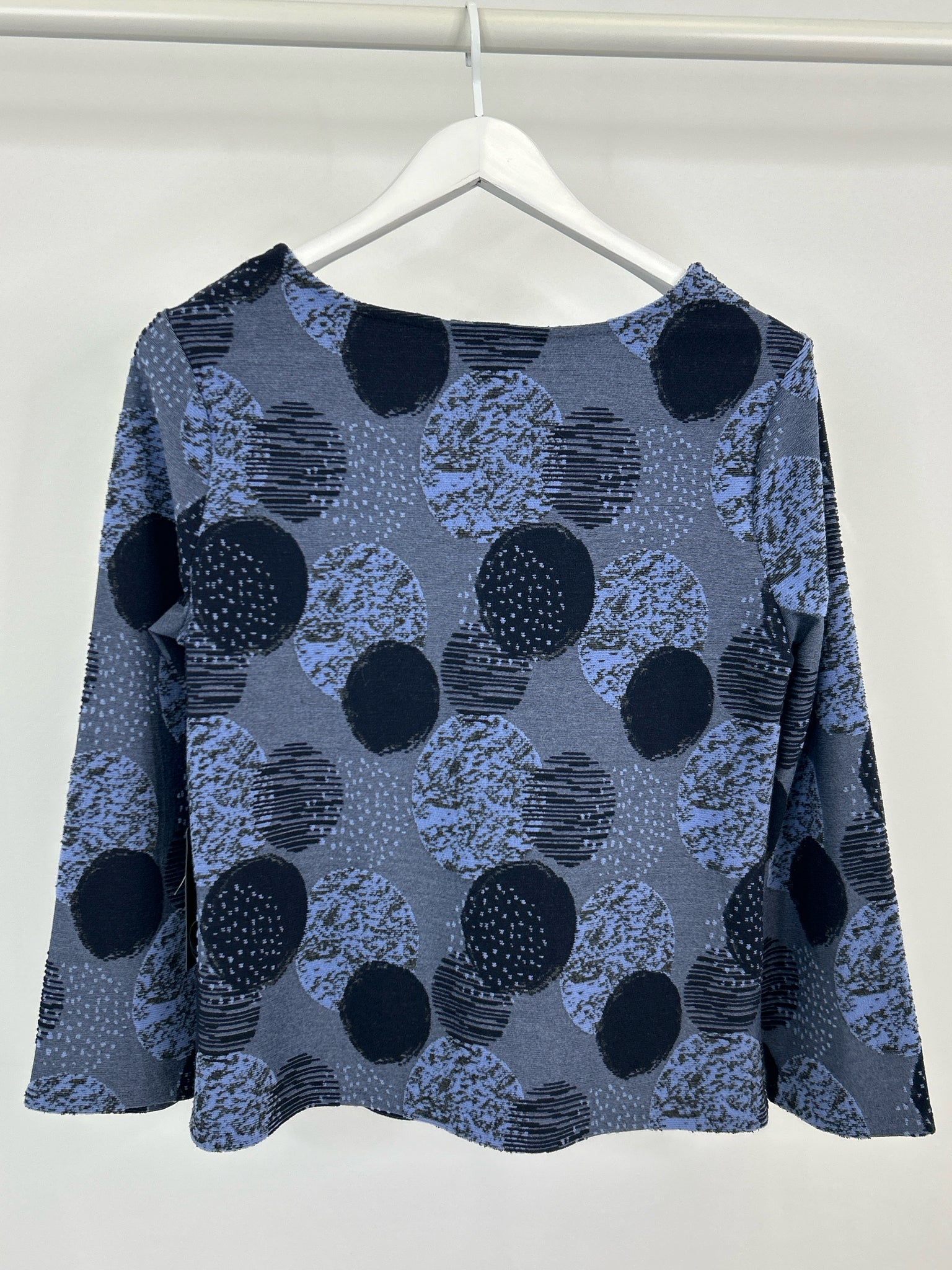 OLIVIA BY HABITAT CLOTHES Size S Navy Print Women Top NWT