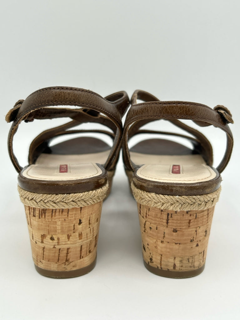 PRADA Size 39 Brown Women's Sandal
