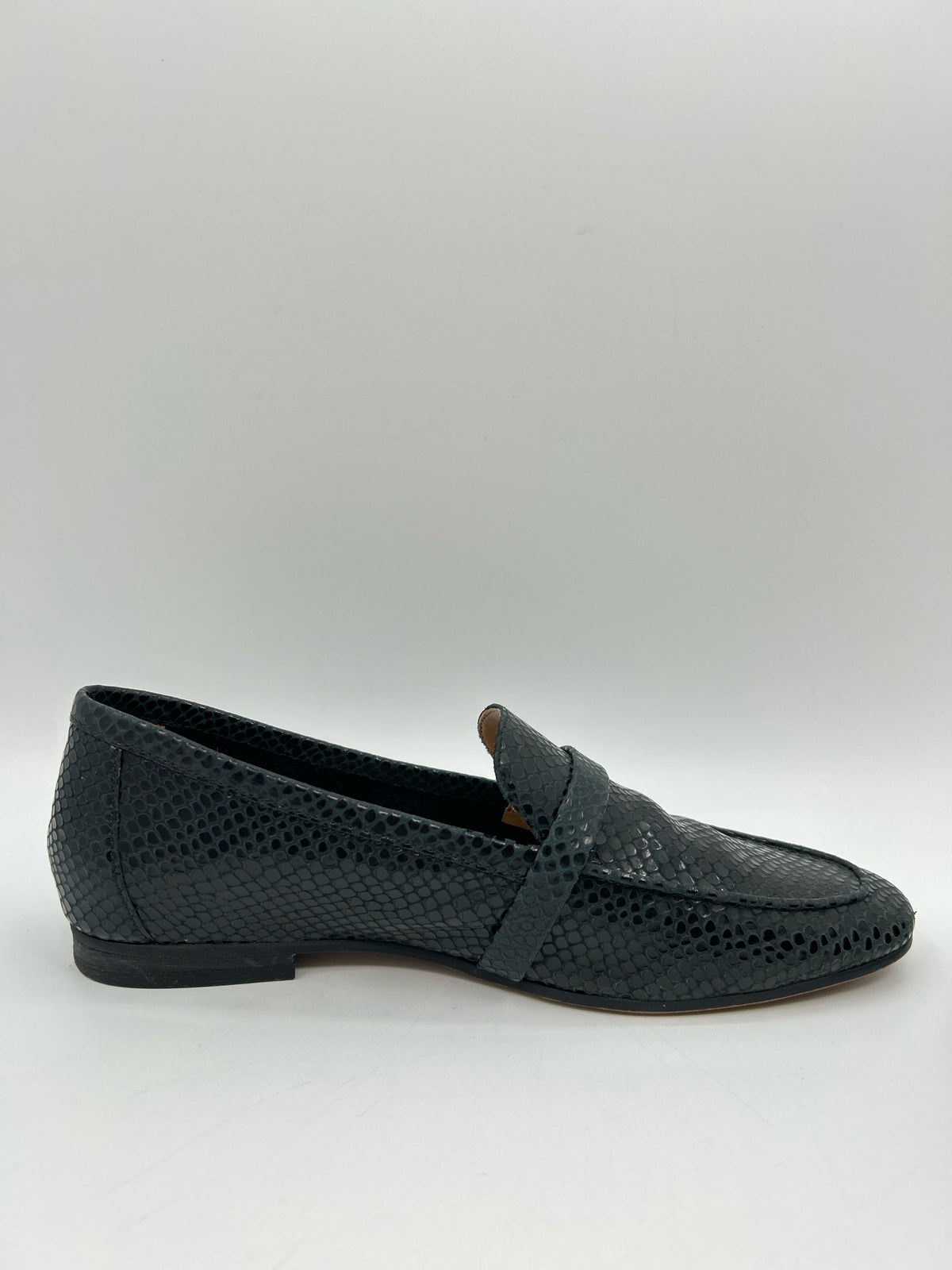 VIONIC Size 8 Black Women Loafer