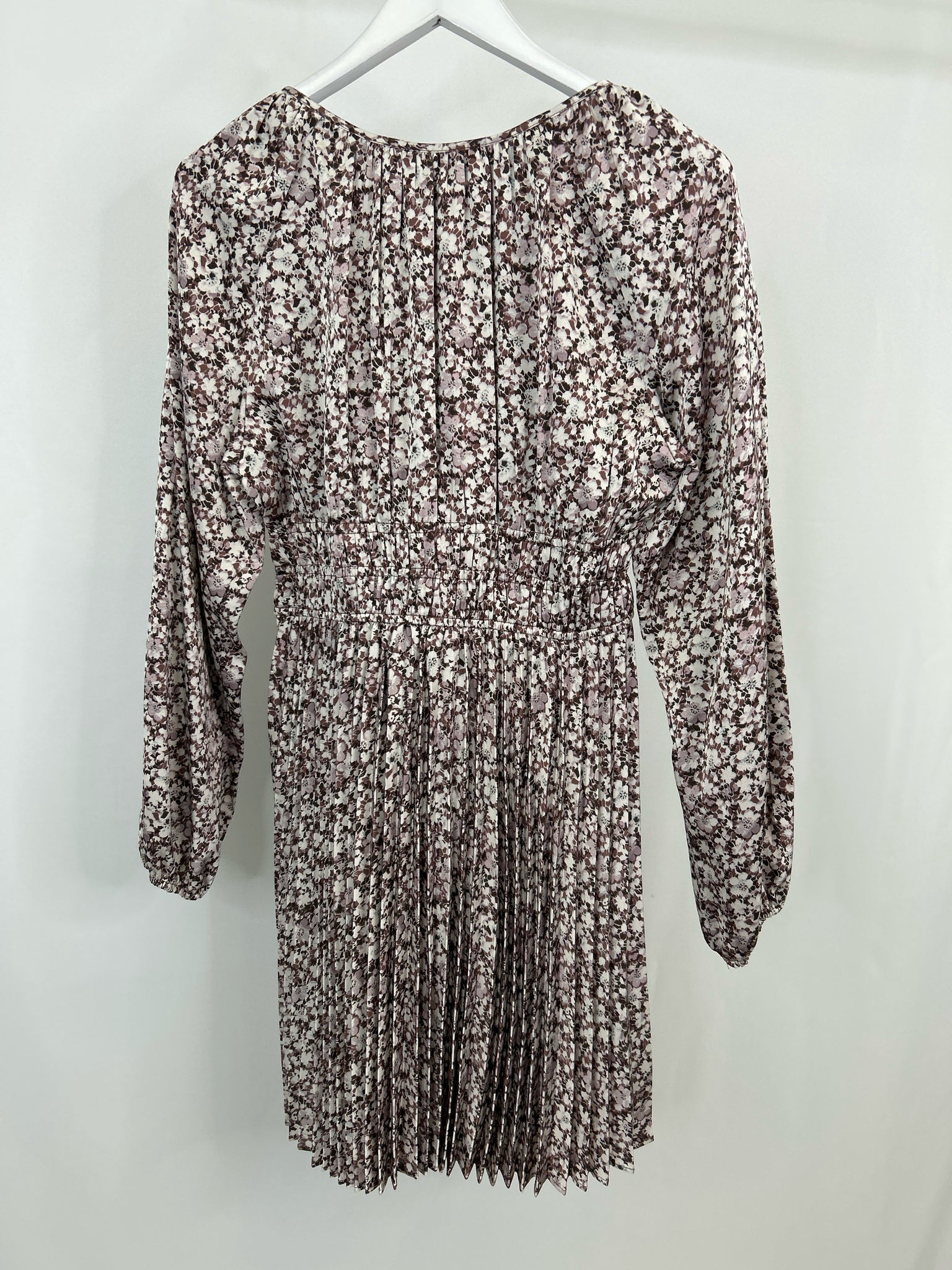 TAYLOR Size 8 PURPLE FLORAL Women Dress