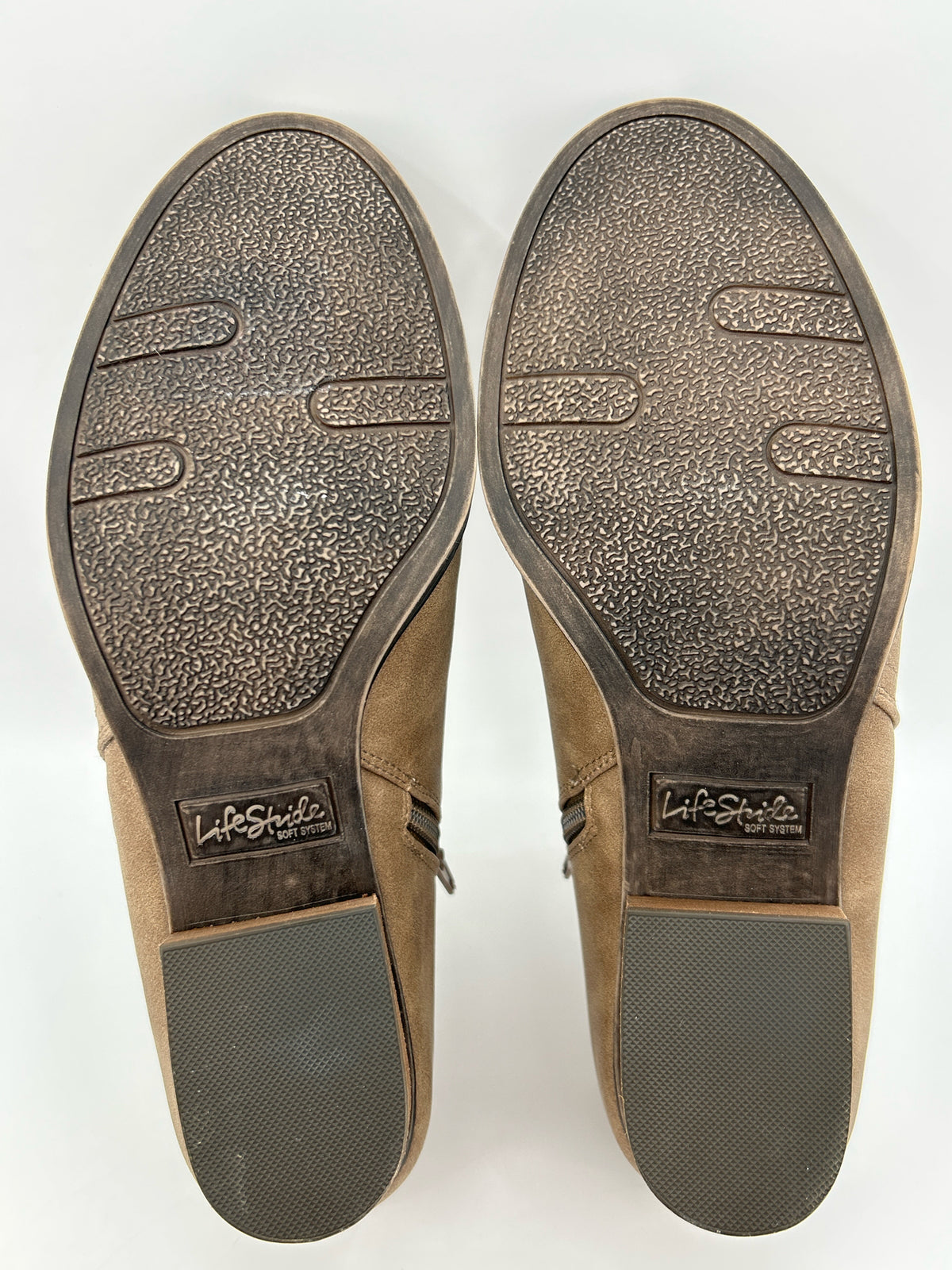 LIFE STRIDE Size 9M Beige Women Booties