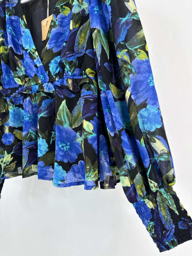 BLU PEPPER Size M Blue Print Women Top