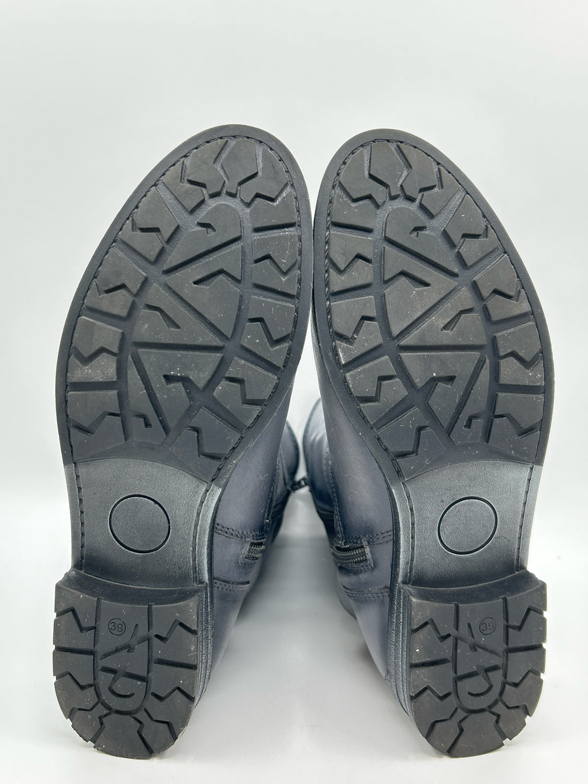 ERIC MICHAEL Size 39/9 Grey Women Boots