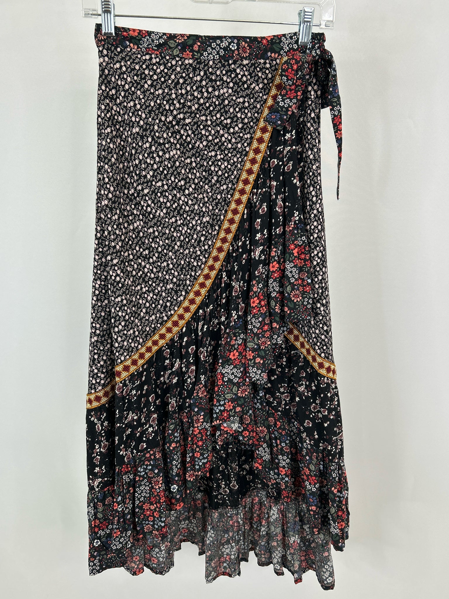 FREE PEOPLE Size 2 Black Floral Women Skirt