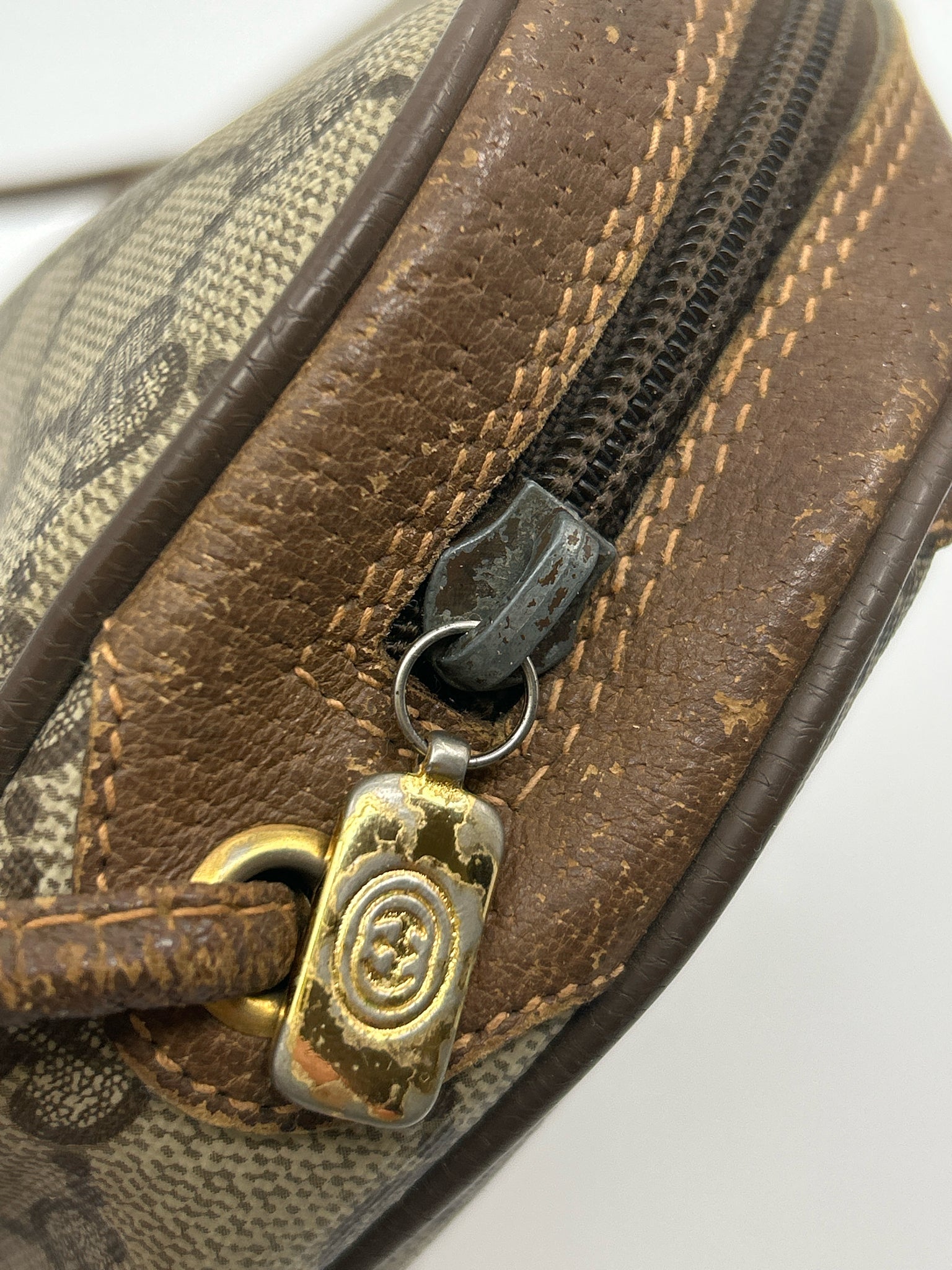 GUCCI Brown Monogram Women Purse