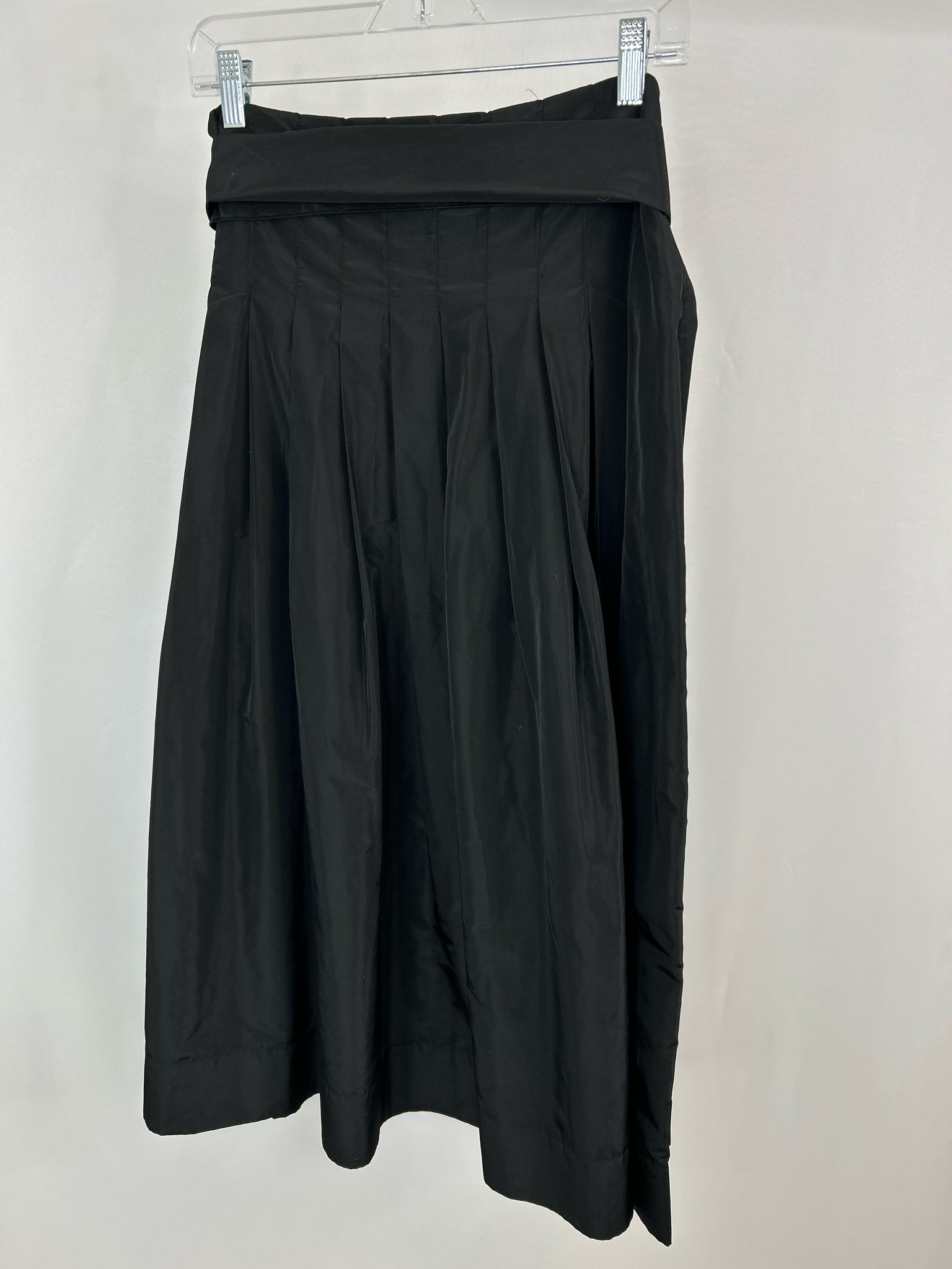 J. PETERMAN Size 4 Black Women Skirt