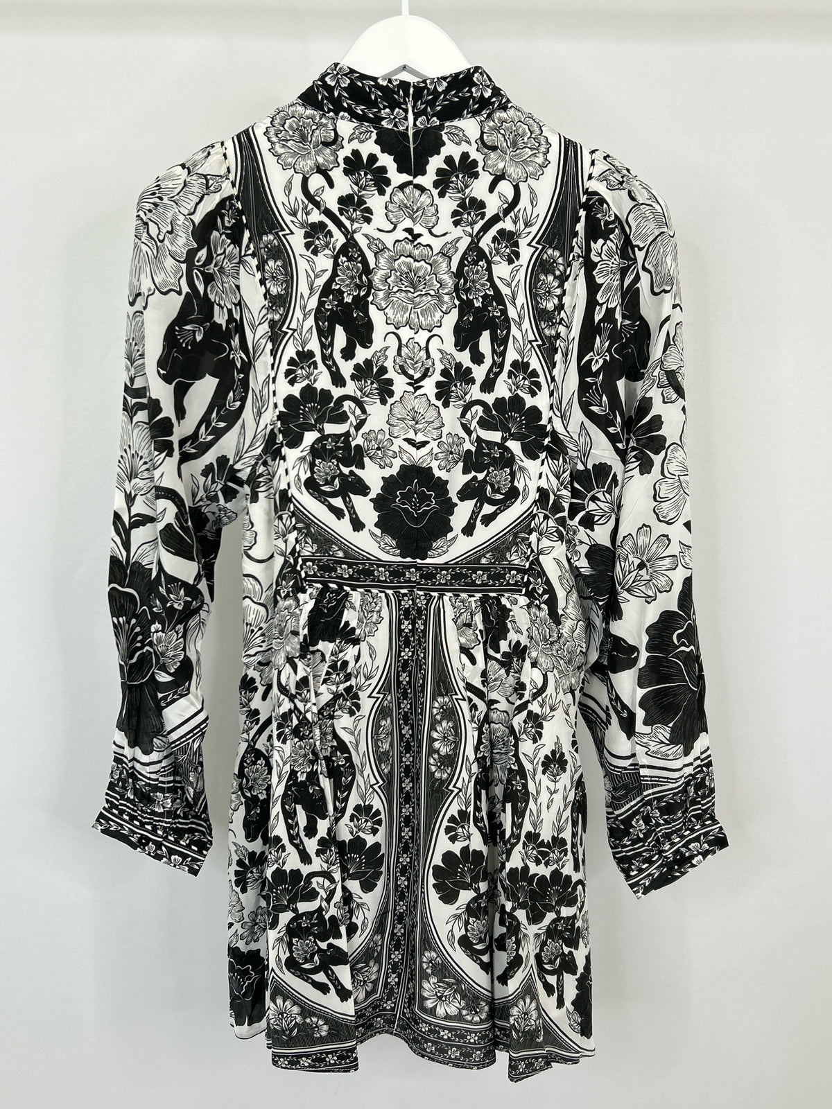 FARM RIO Size M White and black Women Dress