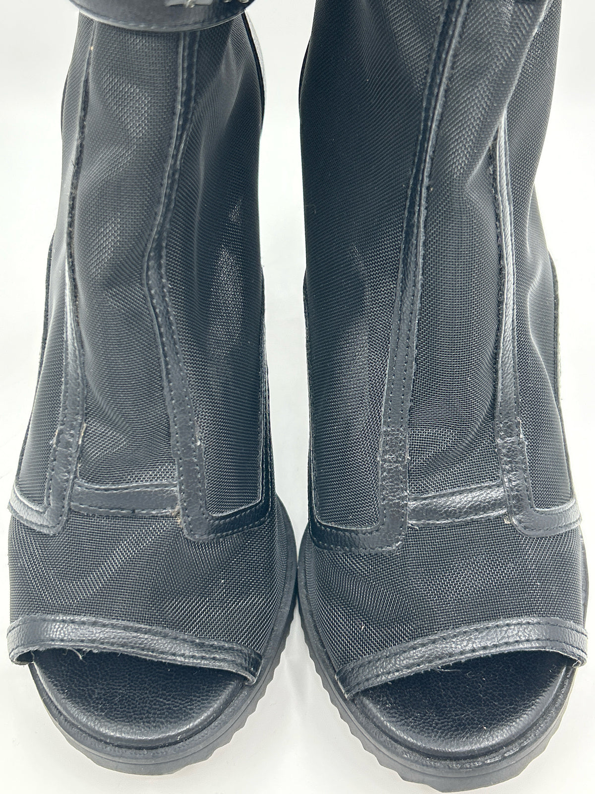 KARL LAGERFELD Size 7.5M Black Women Booties
