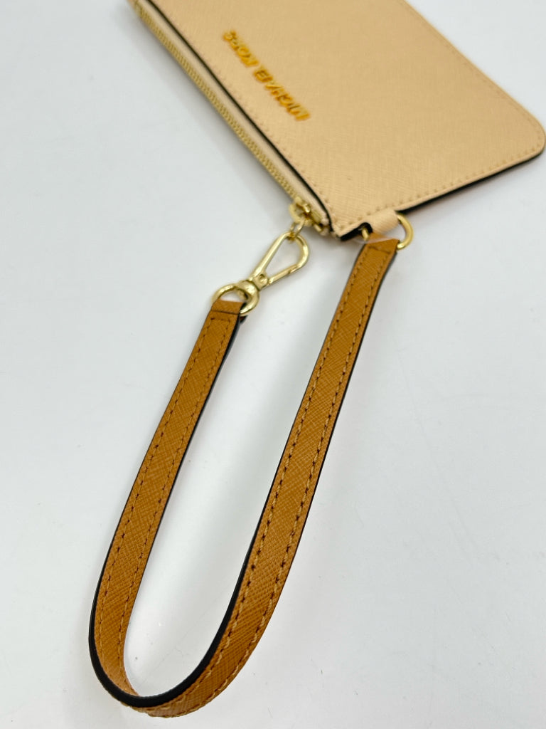 MICHAEL KORS NWT nude Wristlet