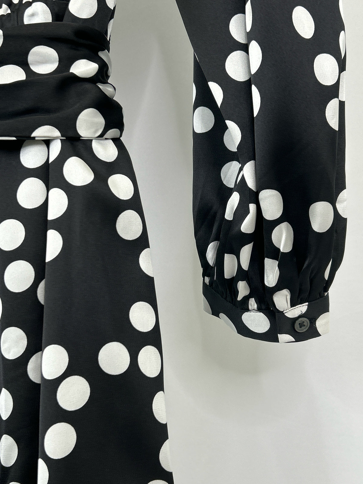 White House Black Market Size 8 Black and White Women Dress